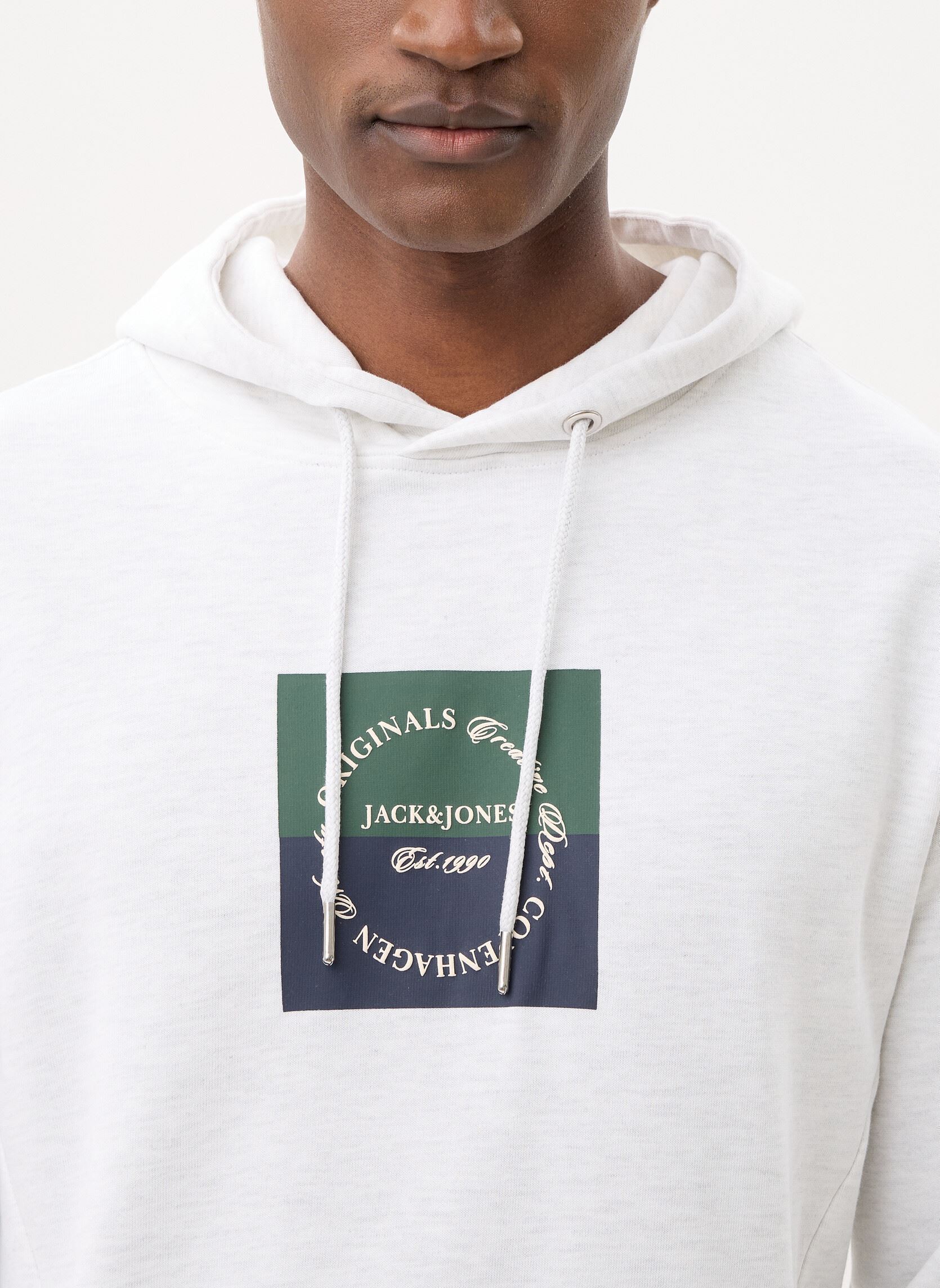 Sweaters met rits Jorcatskills Square Branding Sweat Hood heren wit Jack & Jones Sweaters met rits Jorcatskills Square Branding Sweat Hood heren wit BRIGHT WHITE