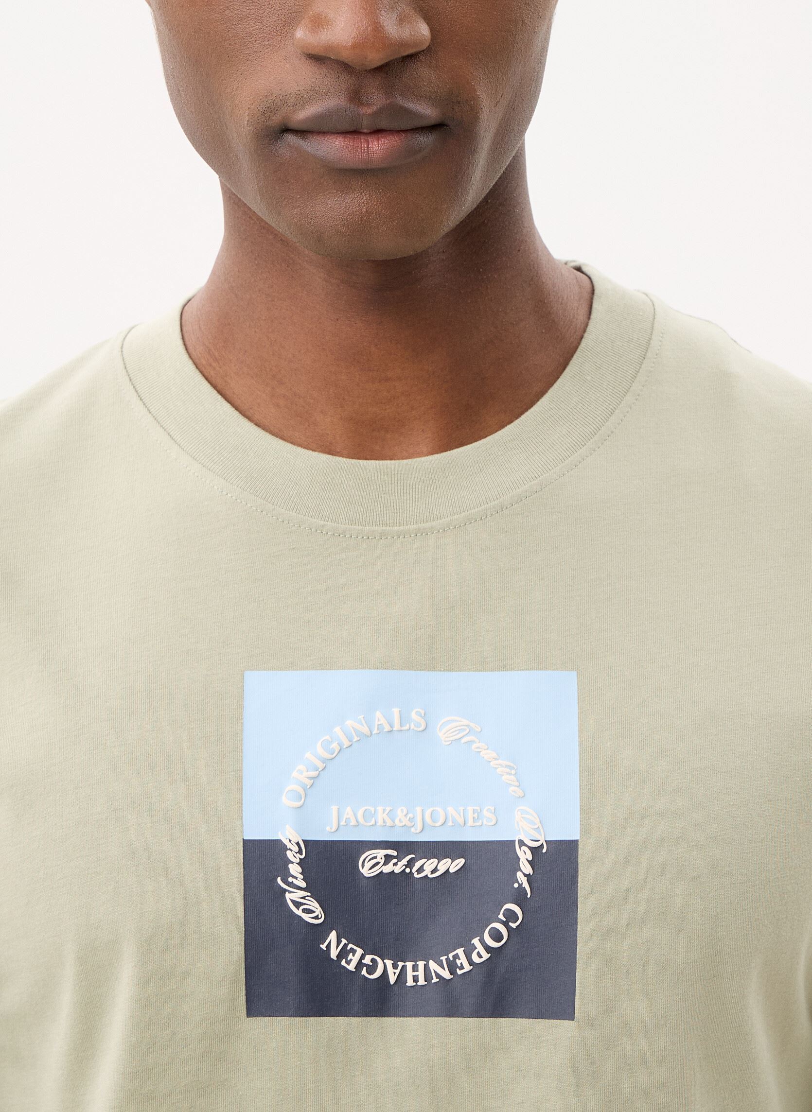 Tee-shirts manches courtes Jorcatskills Square Branding Tee Sscn Ln homme vert Jack & Jones Tee-shirts manches courtes Jorcatskills Square Branding Tee Sscn Ln homme vert SEAGRASS
