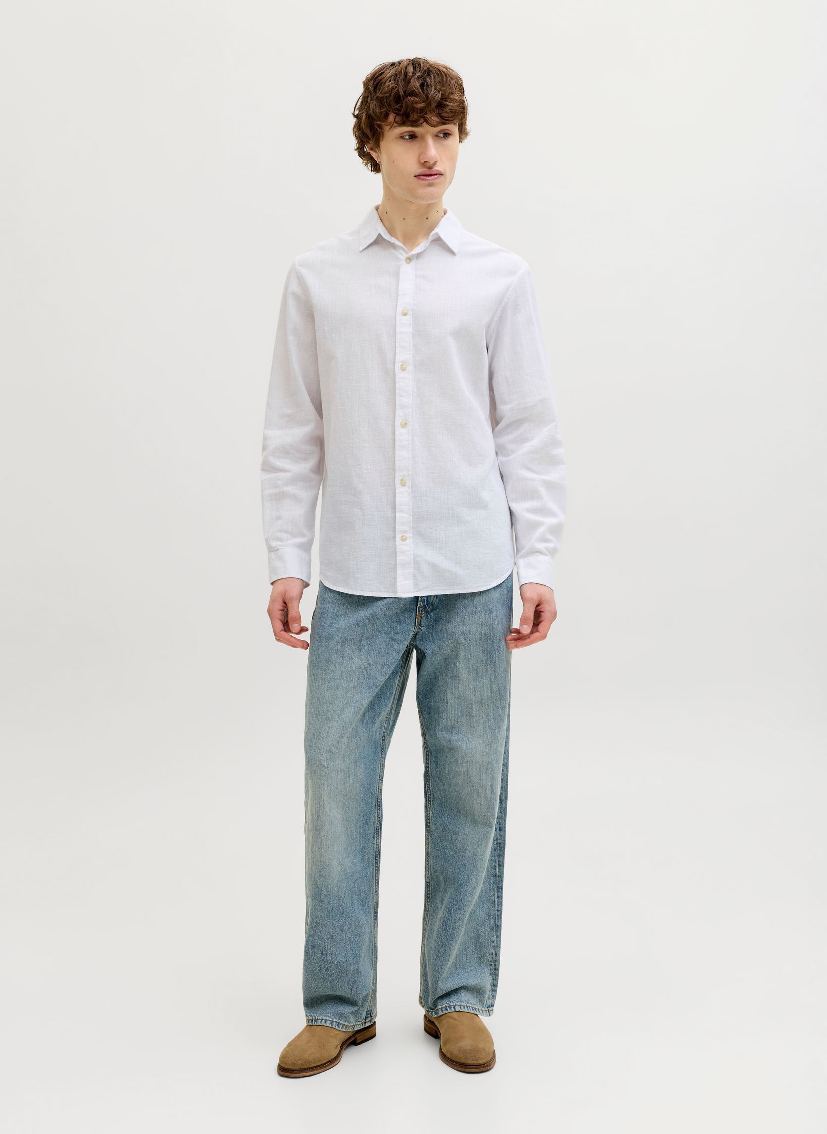 Chemises Jjesummer Linen Blend Shirt L/S Sn homme blanc Jack & Jones Chemises Jjesummer Linen Blend Shirt L/S Sn homme blanc WHITE