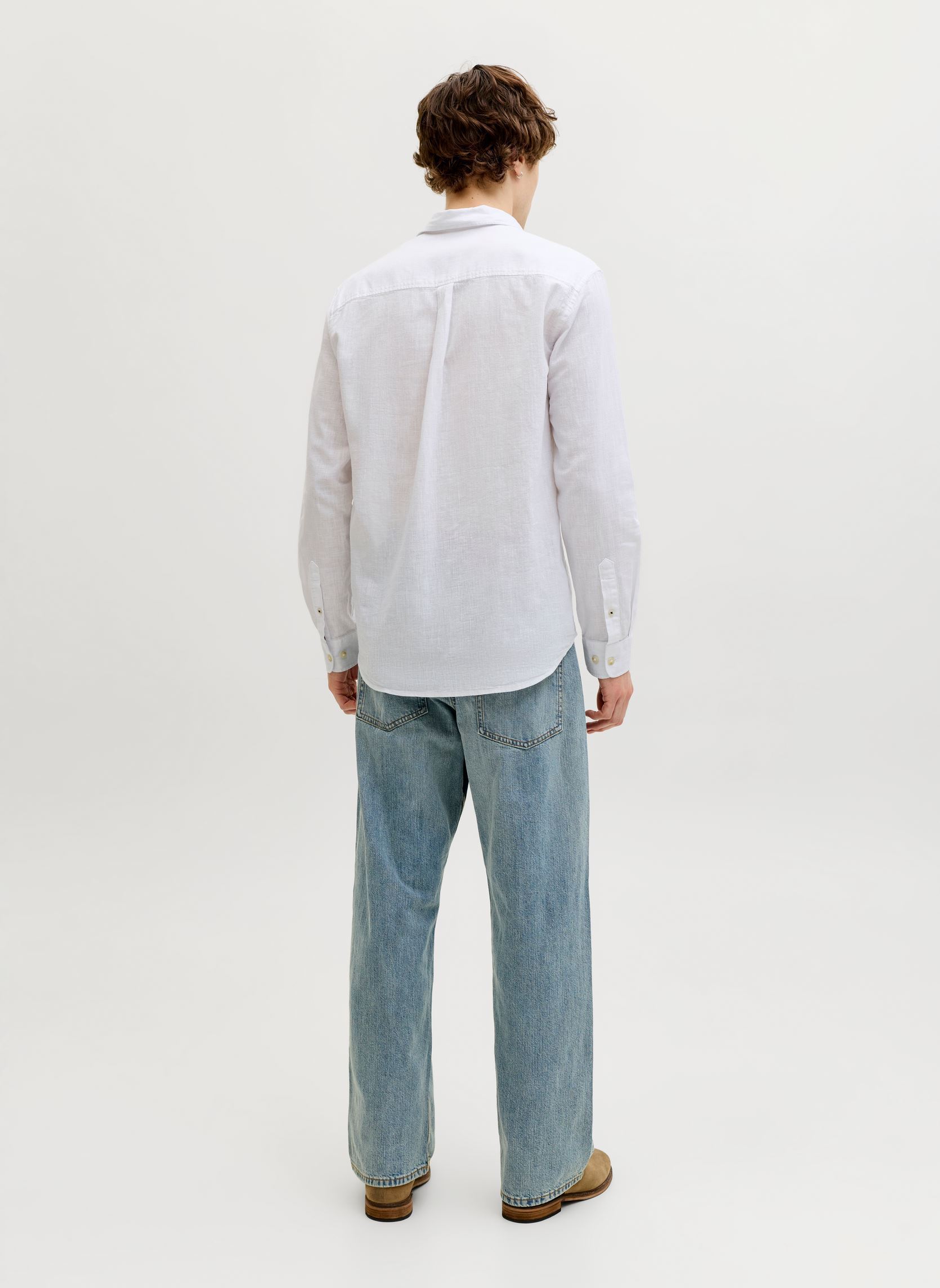 Chemises Jjesummer Linen Blend Shirt L/S Sn homme blanc Jack & Jones Chemises Jjesummer Linen Blend Shirt L/S Sn homme blanc WHITE
