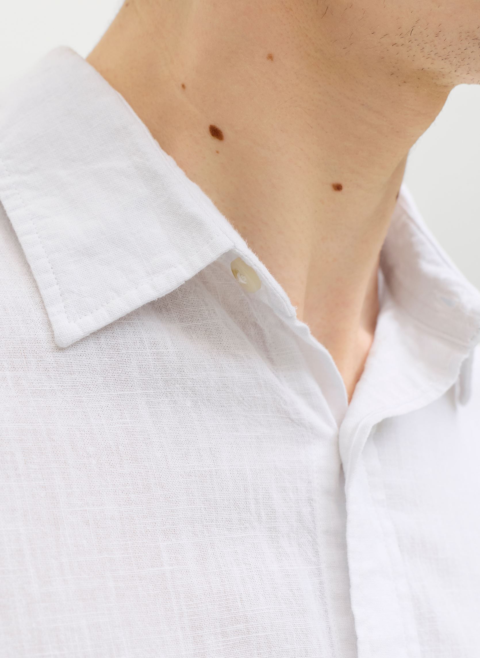 Chemises Jjesummer Linen Blend Shirt L/S Sn homme blanc Jack & Jones Chemises Jjesummer Linen Blend Shirt L/S Sn homme blanc WHITE