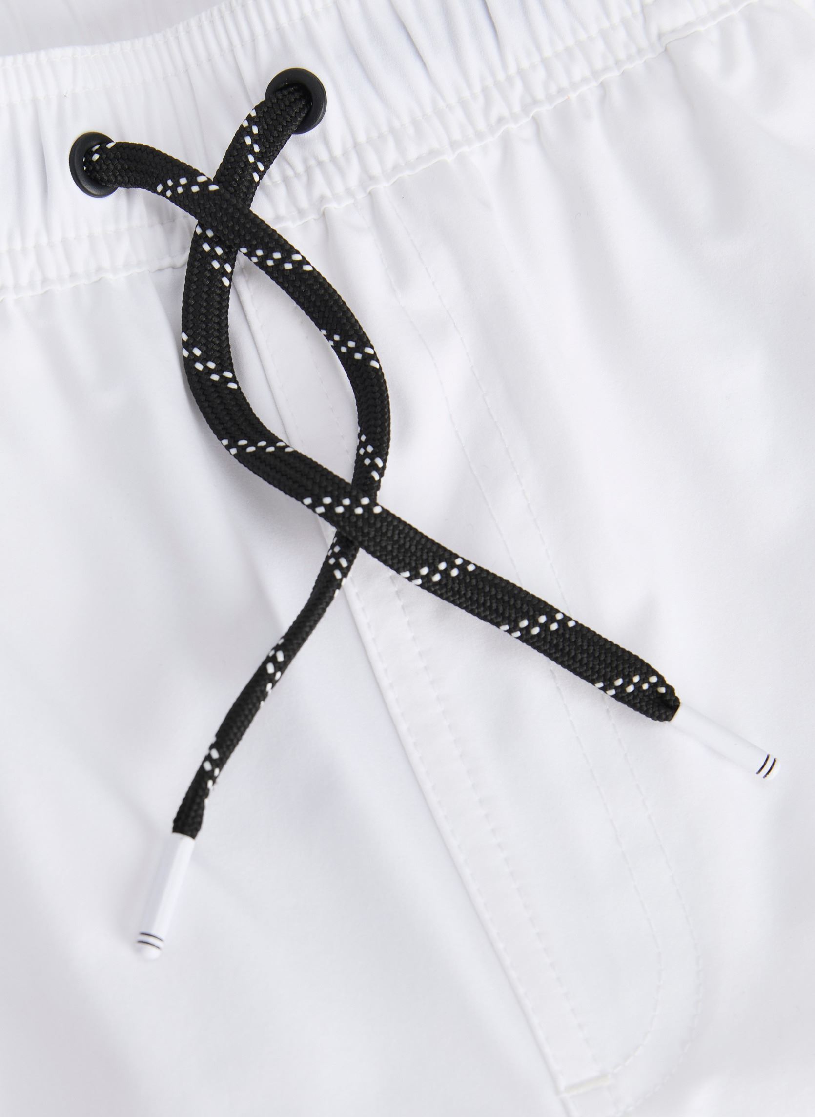 Shorts de bain Jpstfiji Jjbasic Tape Swimshorts Reg homme blanc Jack & Jones Shorts de bain Jpstfiji Jjbasic Tape Swimshorts Reg homme blanc WHITE
