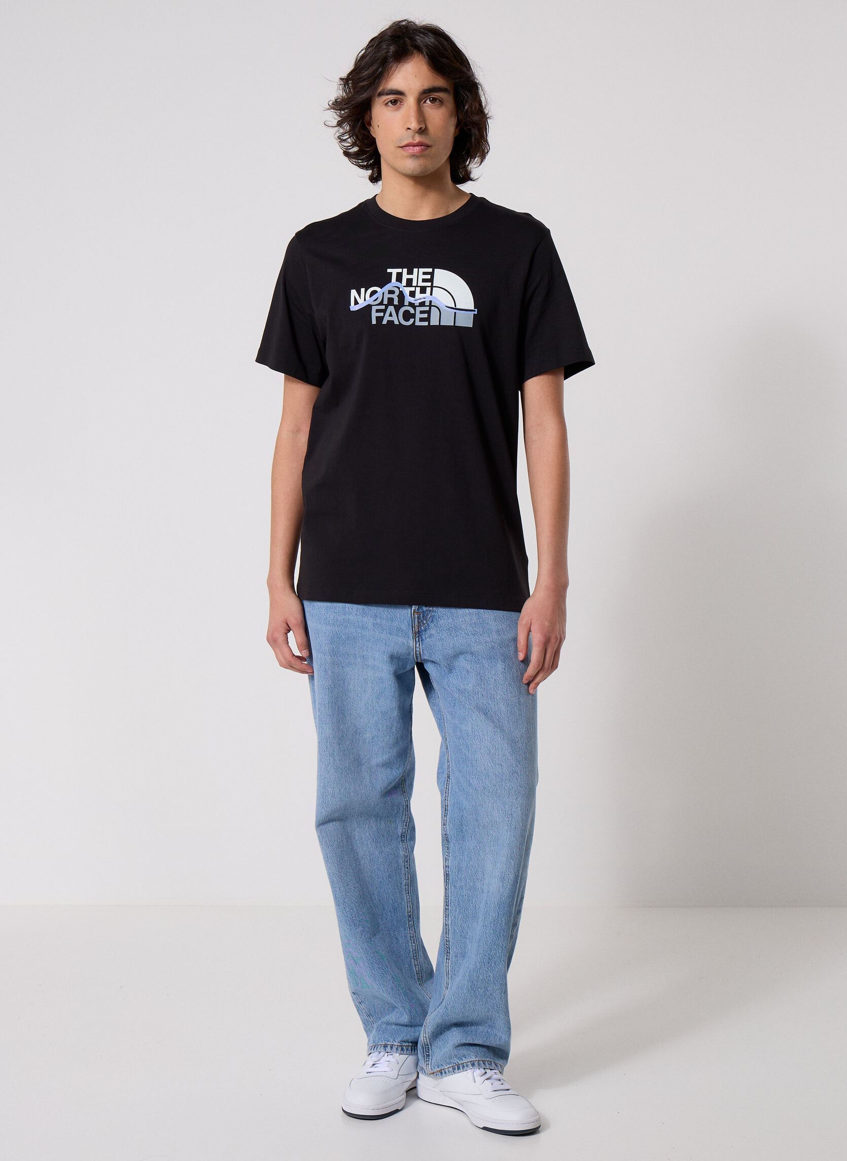 Tee-shirts manches courtes M Mnt Line Rg Ss Tee homme noir The North Face Tee-shirts manches courtes M Mnt Line Rg Ss Tee homme noir TNF BLACK