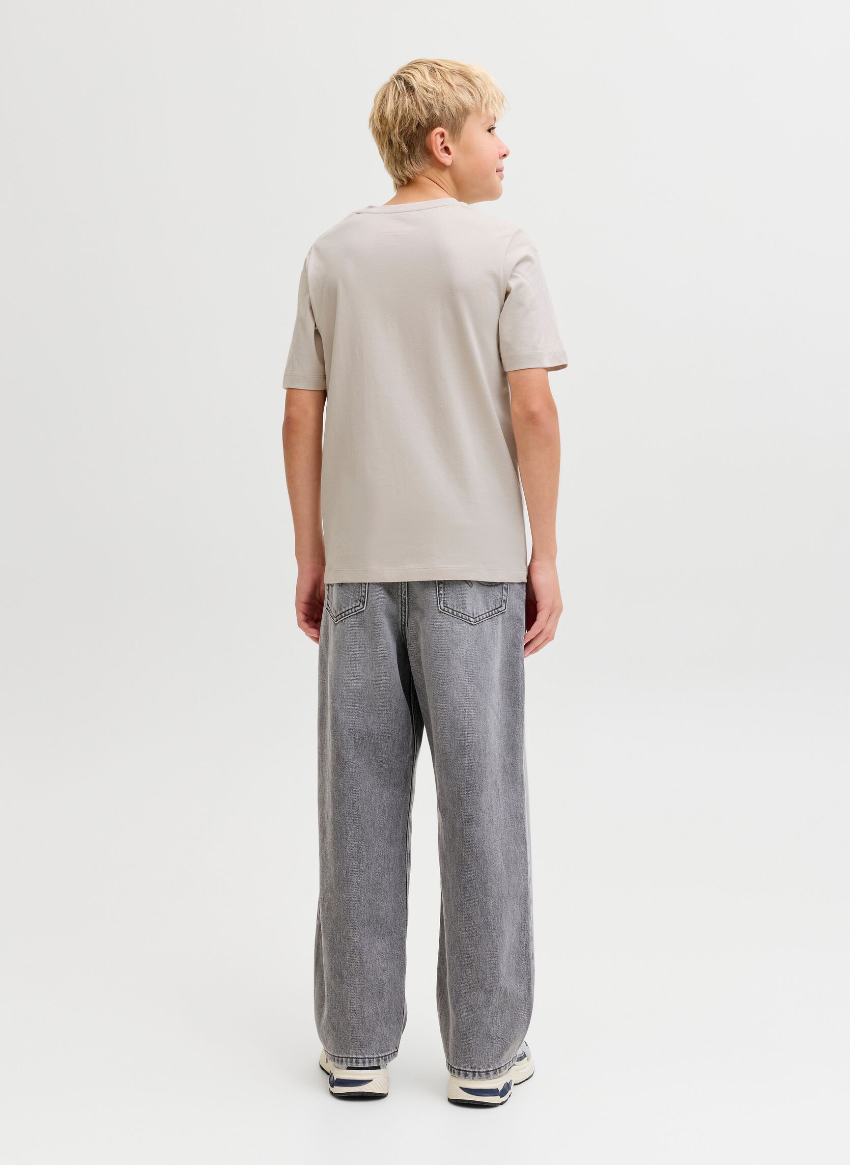 Tee-shirts manches courtes Jjelogo Tee Ss O-Neck 2 Col Ss26 Sn Jnr garçon gris Jack & Jones Tee-shirts manches courtes Jjelogo Tee Ss O-Neck 2 Col Ss26 Sn Jnr garçon gris MOONBEAM