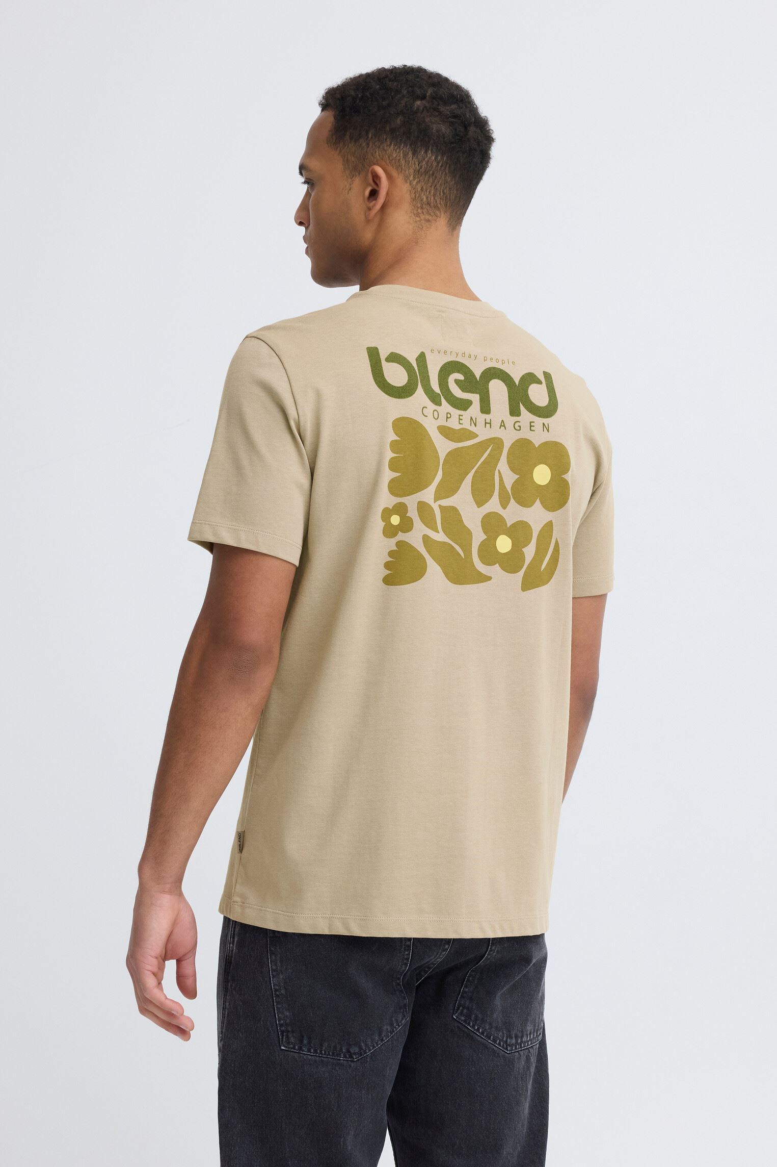 Tee-shirts manches courtes Bhsun Flower Sense S/S Tee homme marron Blend Tee-shirts manches courtes Bhsun Flower Sense S/S Tee homme marron WINTER TWIG