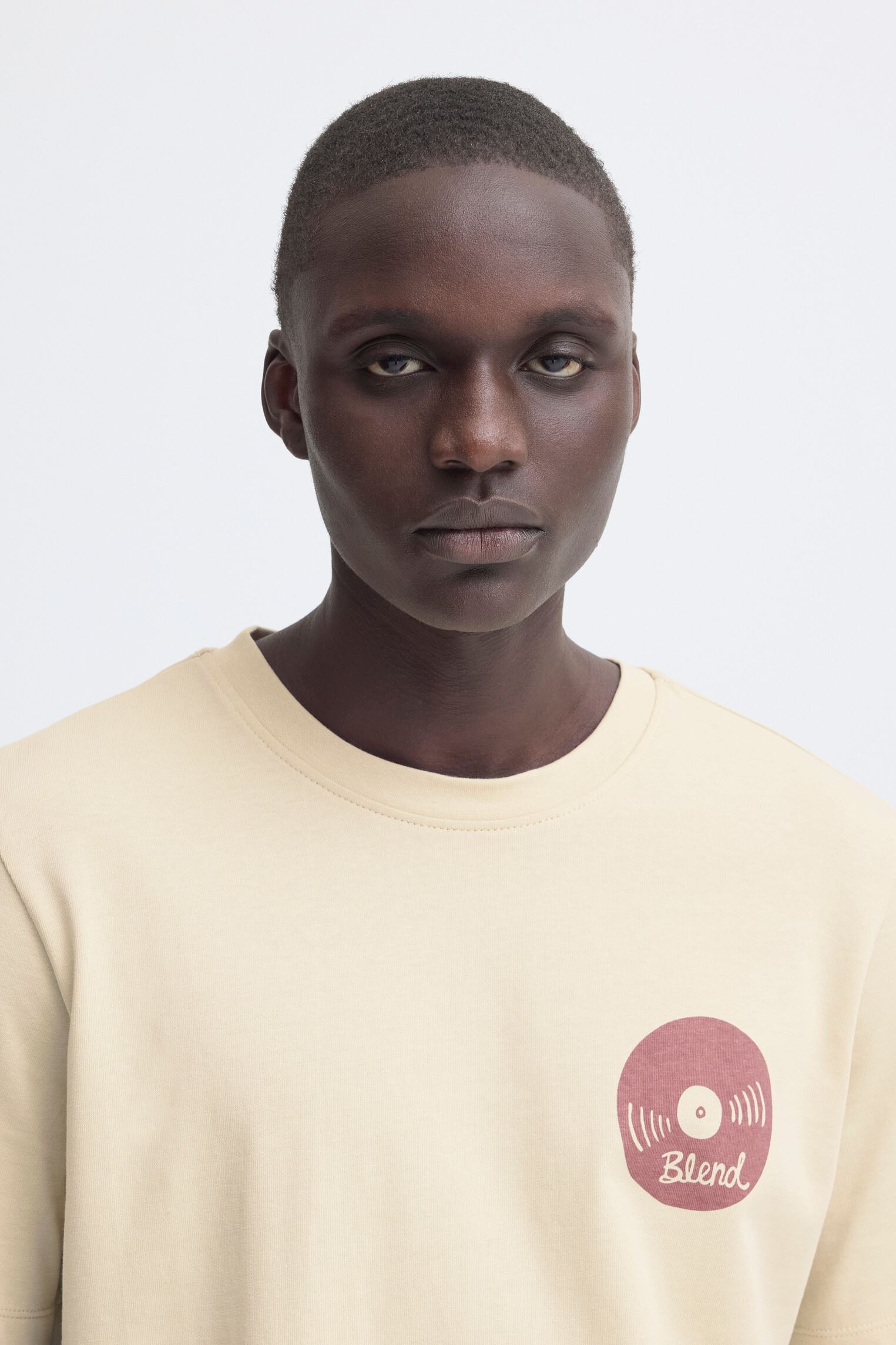 Tee-shirts manches courtes Bhsun Sense Music Tee homme gris Blend Tee-shirts manches courtes Bhsun Sense Music Tee homme gris OYSTER GRAY