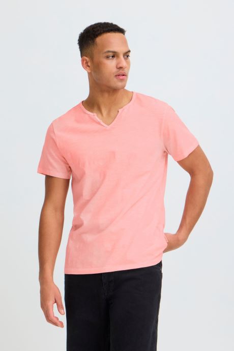 Blend T-Shirts Bhaston Split Neck Tee herren rosa