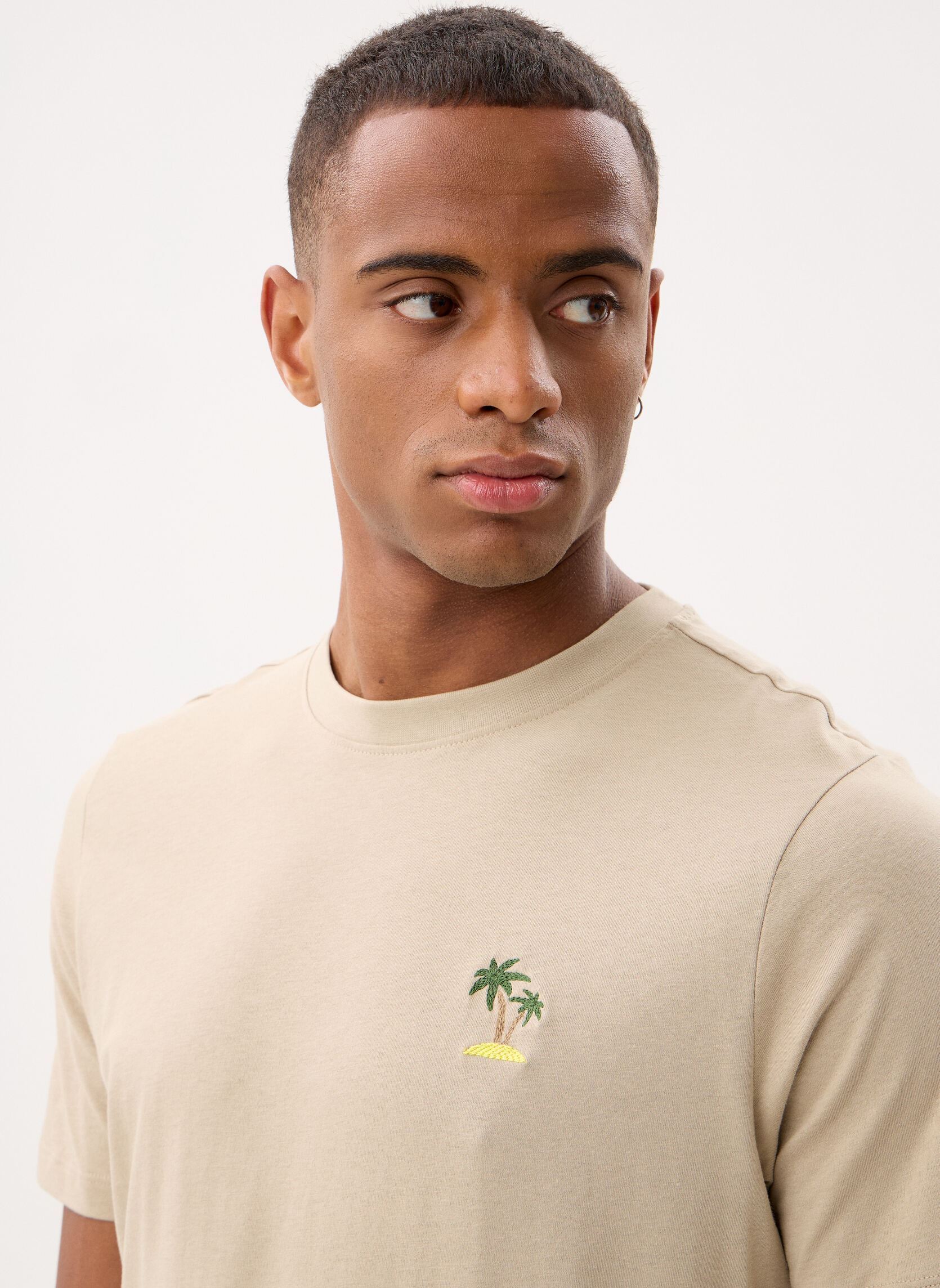 T-Shirts Bhkaan Emb S/S Tee herren braun Blend T-Shirts Bhkaan Emb S/S Tee herren braun CROCKERY