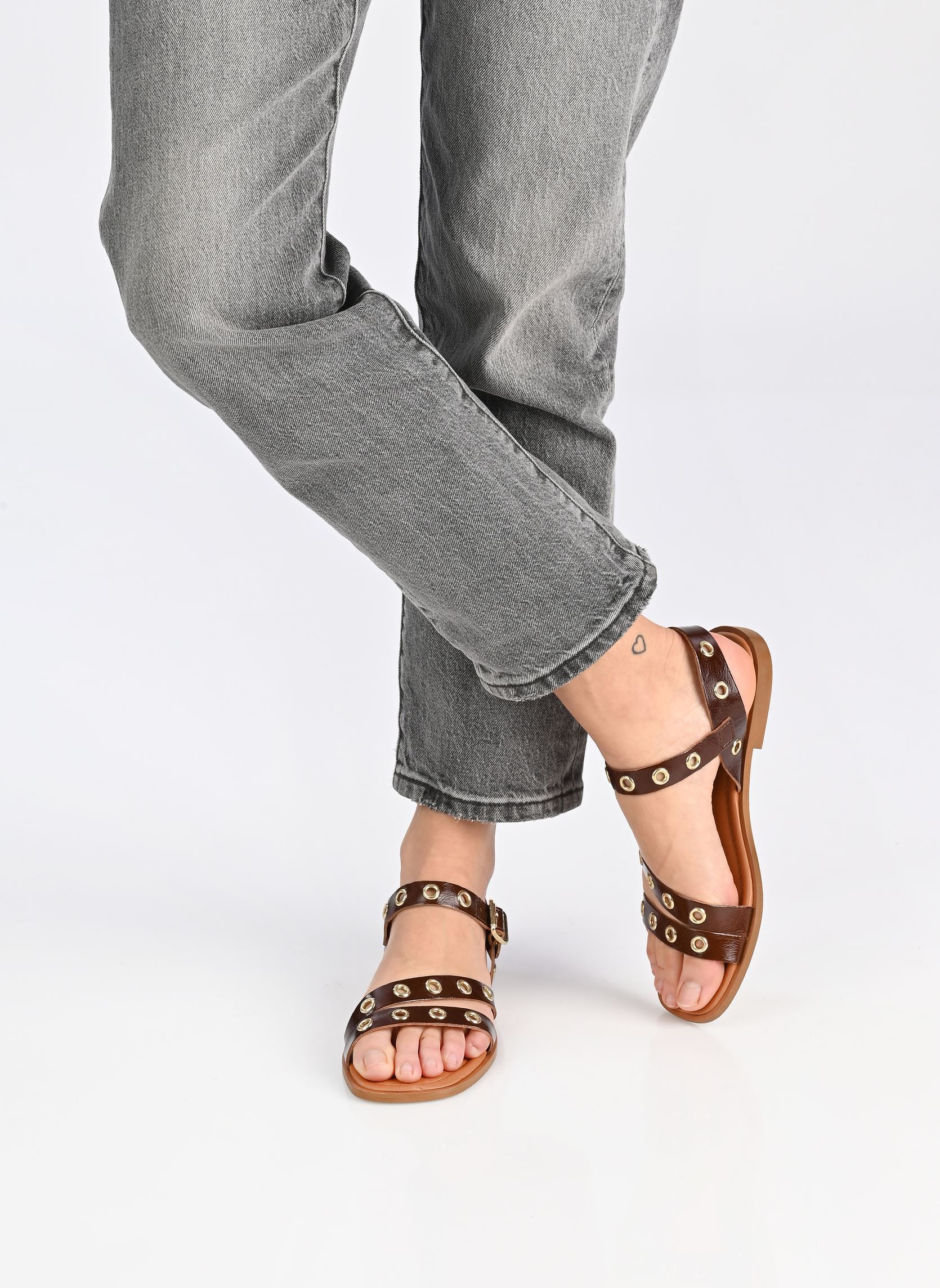 Flache Sandalen SAFAE damen braun Eram Flache Sandalen SAFAE damen braun marron