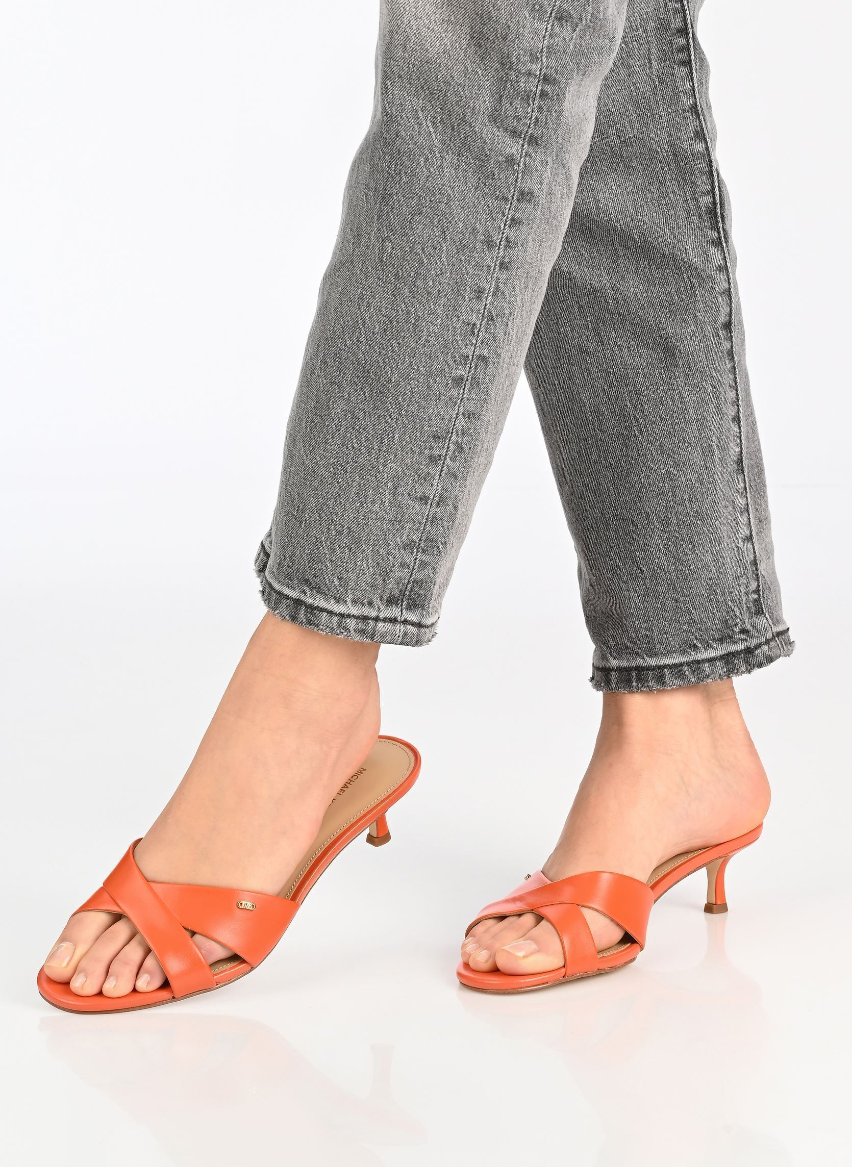 Mules et sabots CASSIDY KITTEN SANDAL femme orange Michael Michael Kors Mules et sabots CASSIDY KITTEN SANDAL femme orange MIMOSA 835