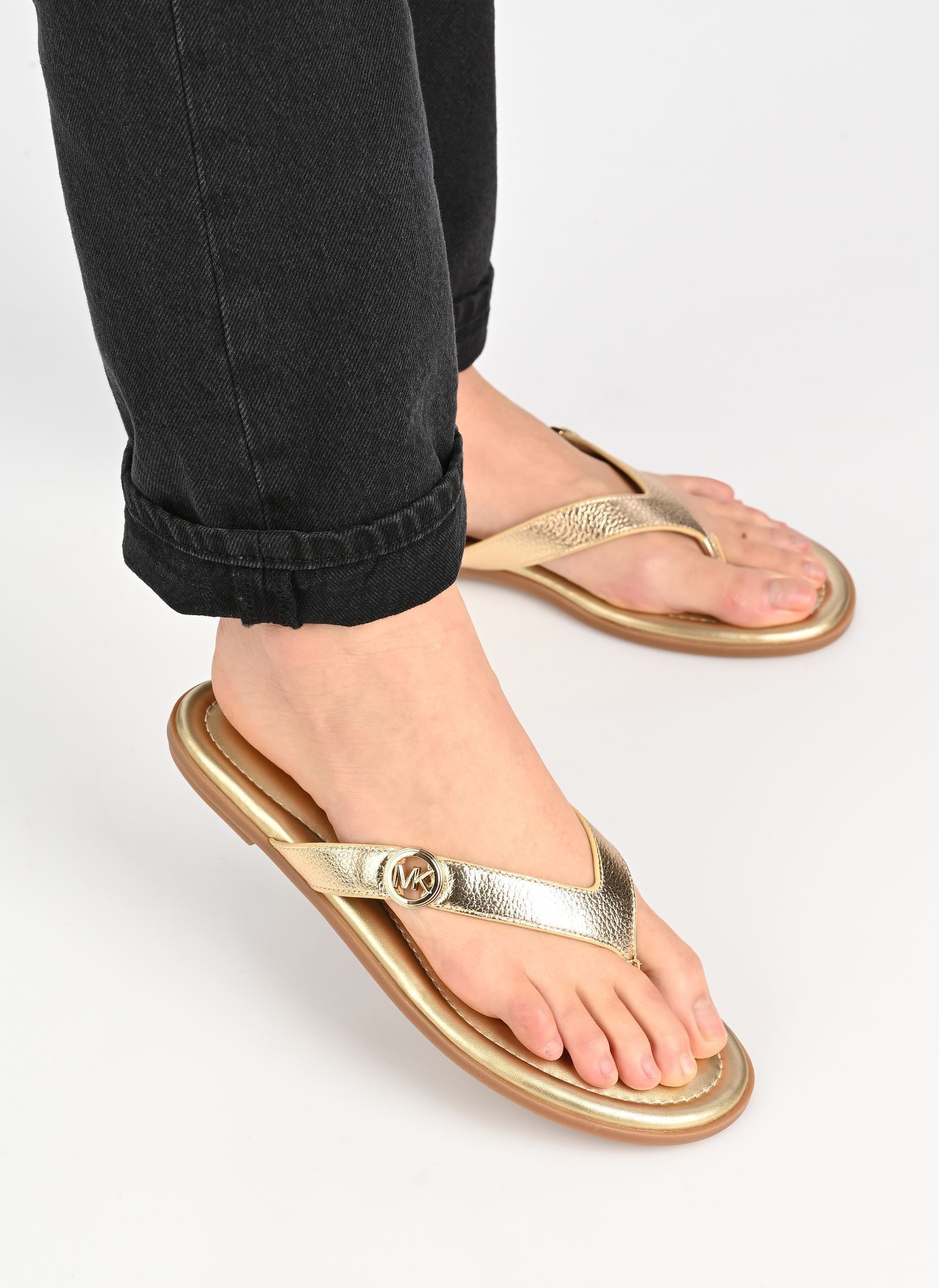Pantoletten und Clogs ERIN THONG SANDAL damen gold und bronze Michael Michael Kors Pantoletten und Clogs ERIN THONG SANDAL damen gold und bronze pale gold 740