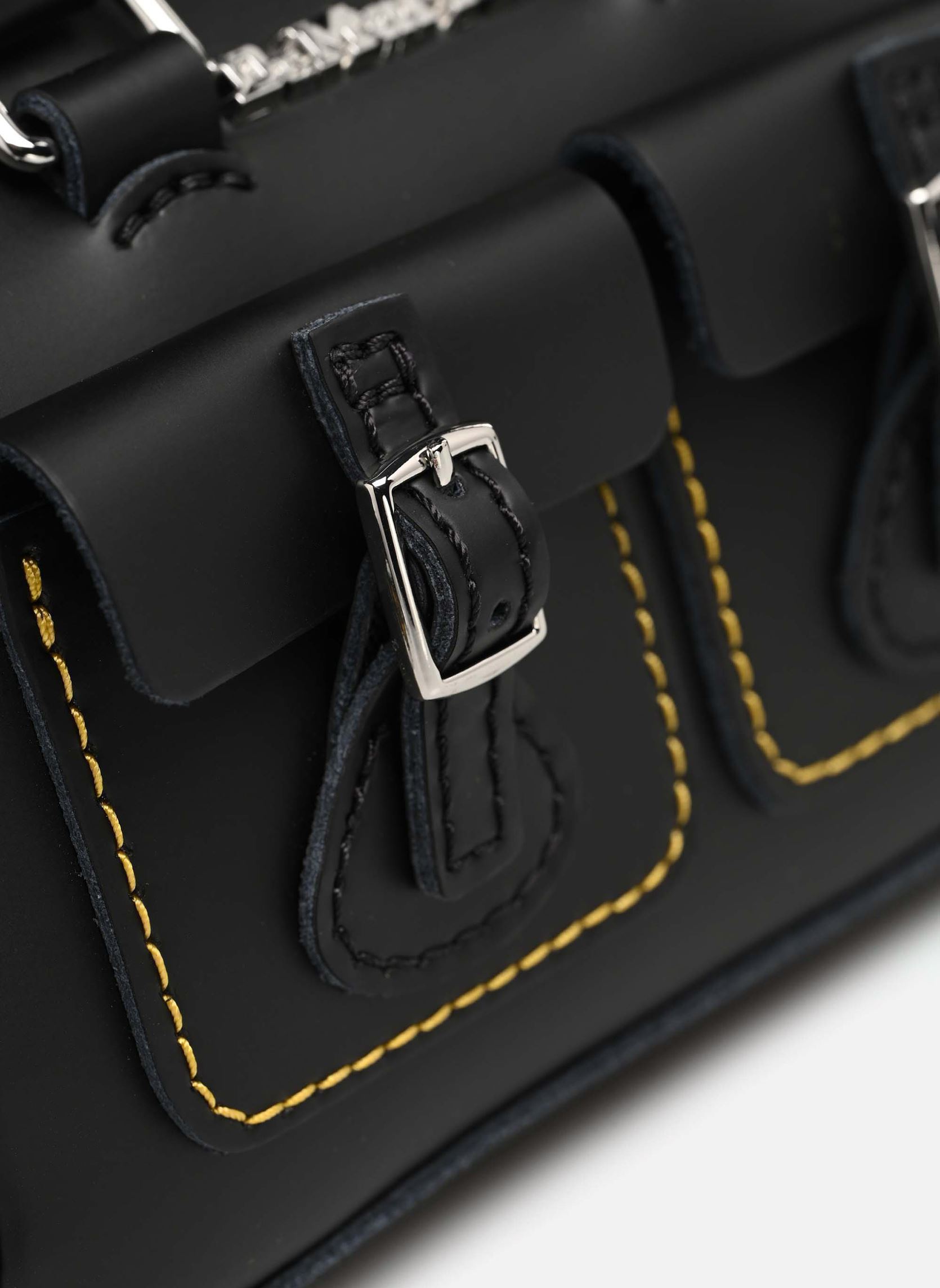 Sacs à main Mini Top Handle Bag femme noir Dr. Martens Sacs à main Mini Top Handle Bag femme noir BLACK KIEV