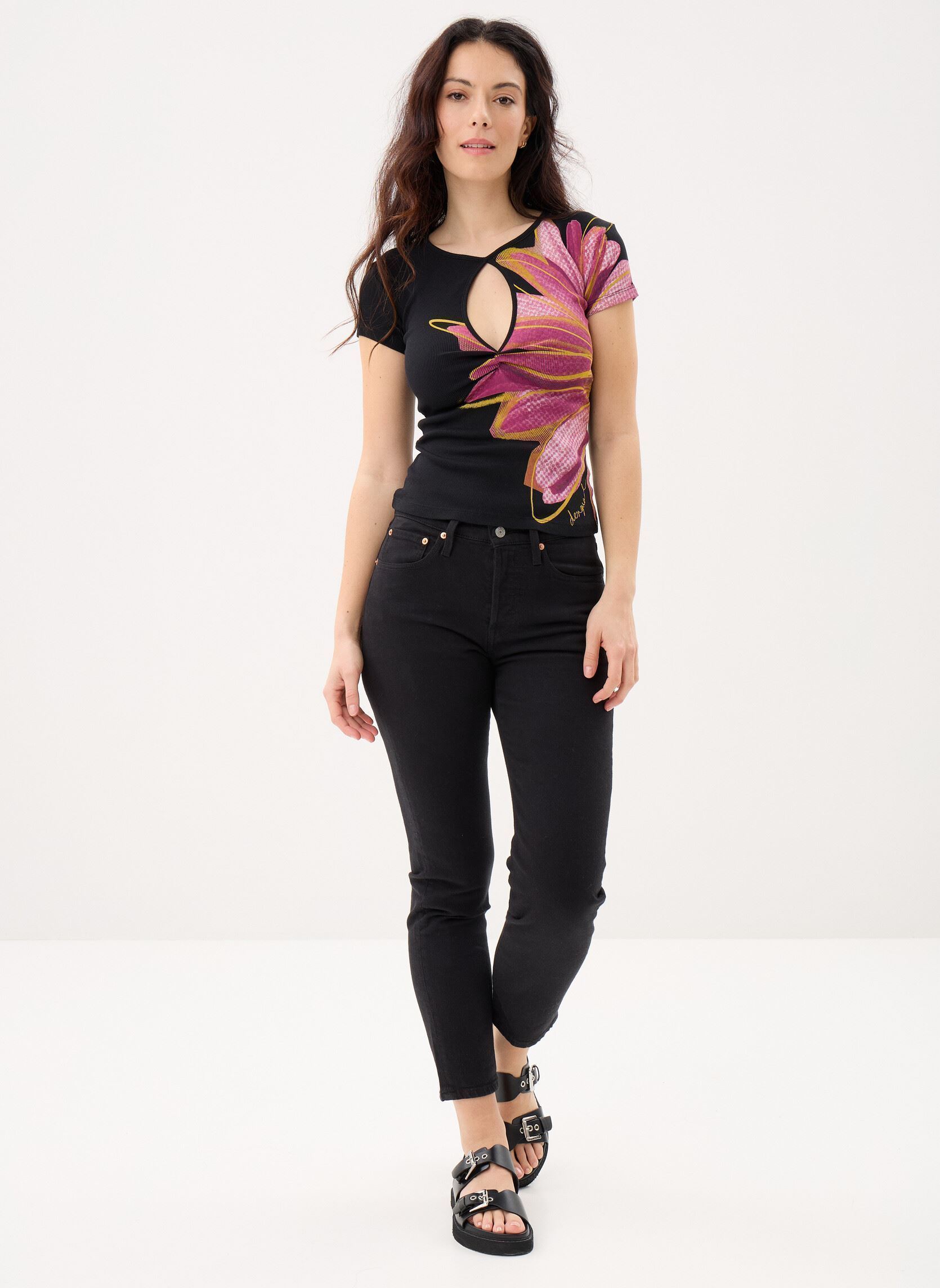 Tee-shirts Ts Dublin femme noir Desigual Tee-shirts Ts Dublin femme noir Noir