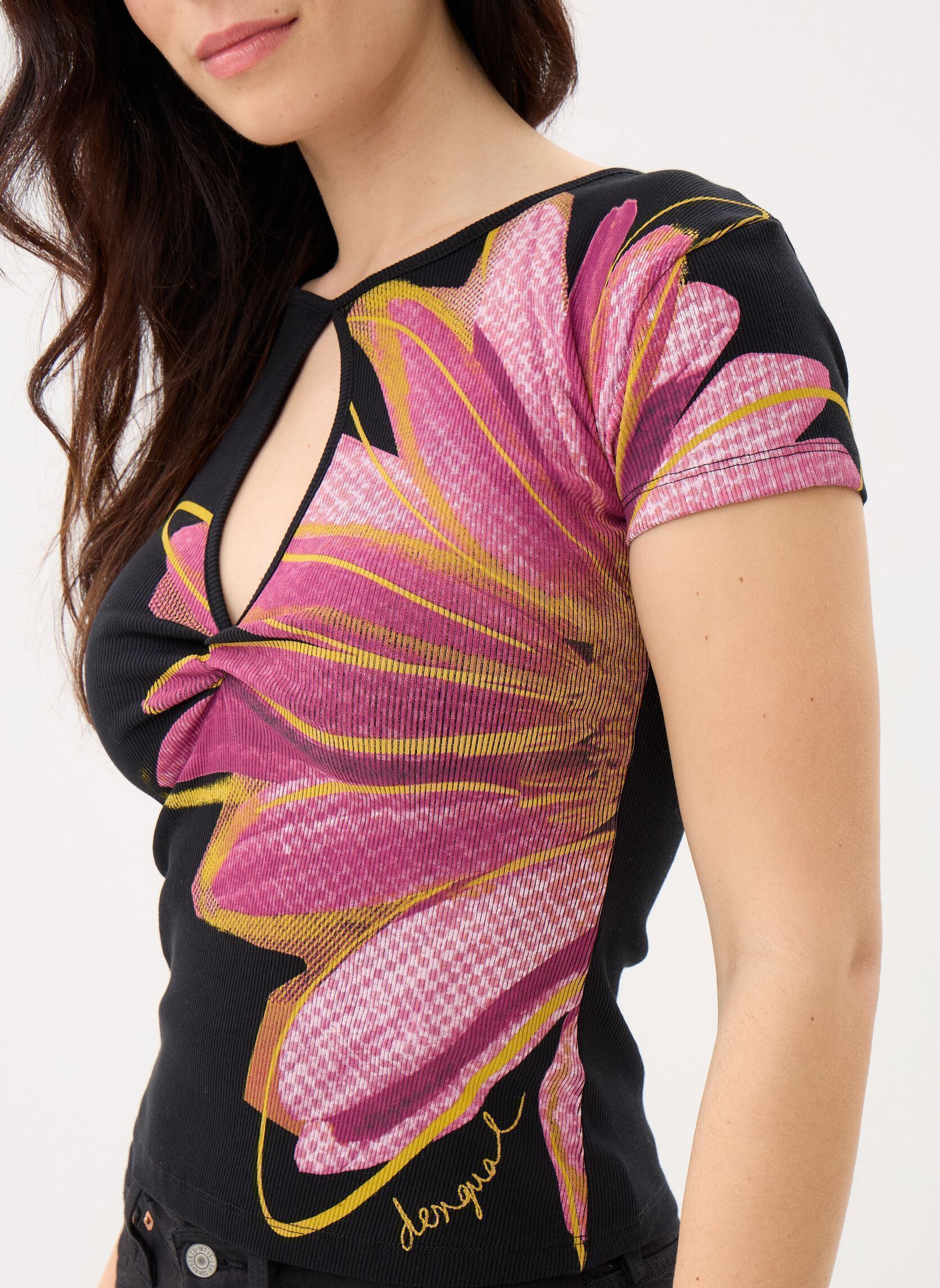 Tee-shirts Ts Dublin femme noir Desigual Tee-shirts Ts Dublin femme noir Noir