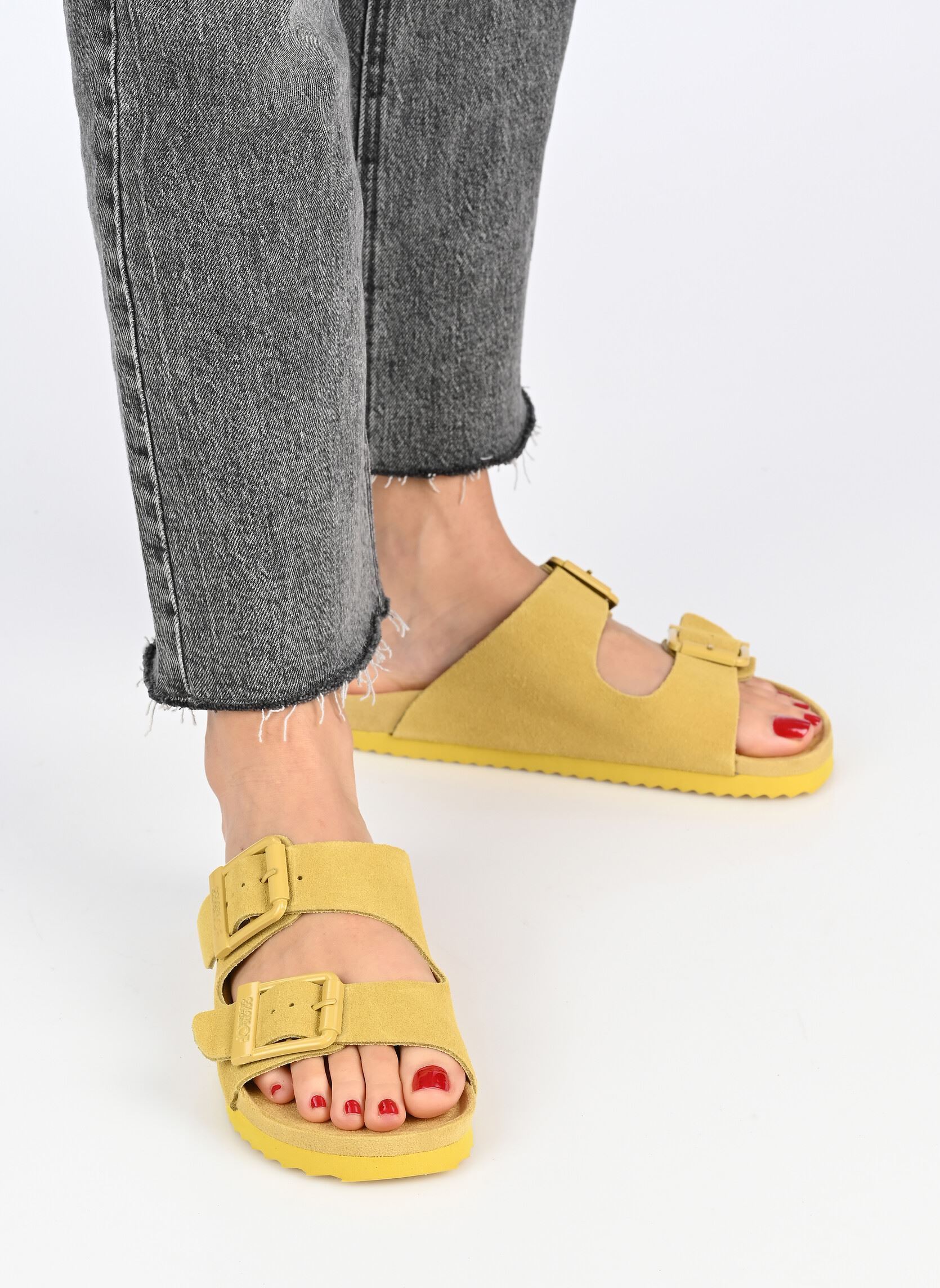 Mules Monocolor suede sandal femme jaune Colors of California Mules Monocolor suede sandal femme jaune MANGO MINT