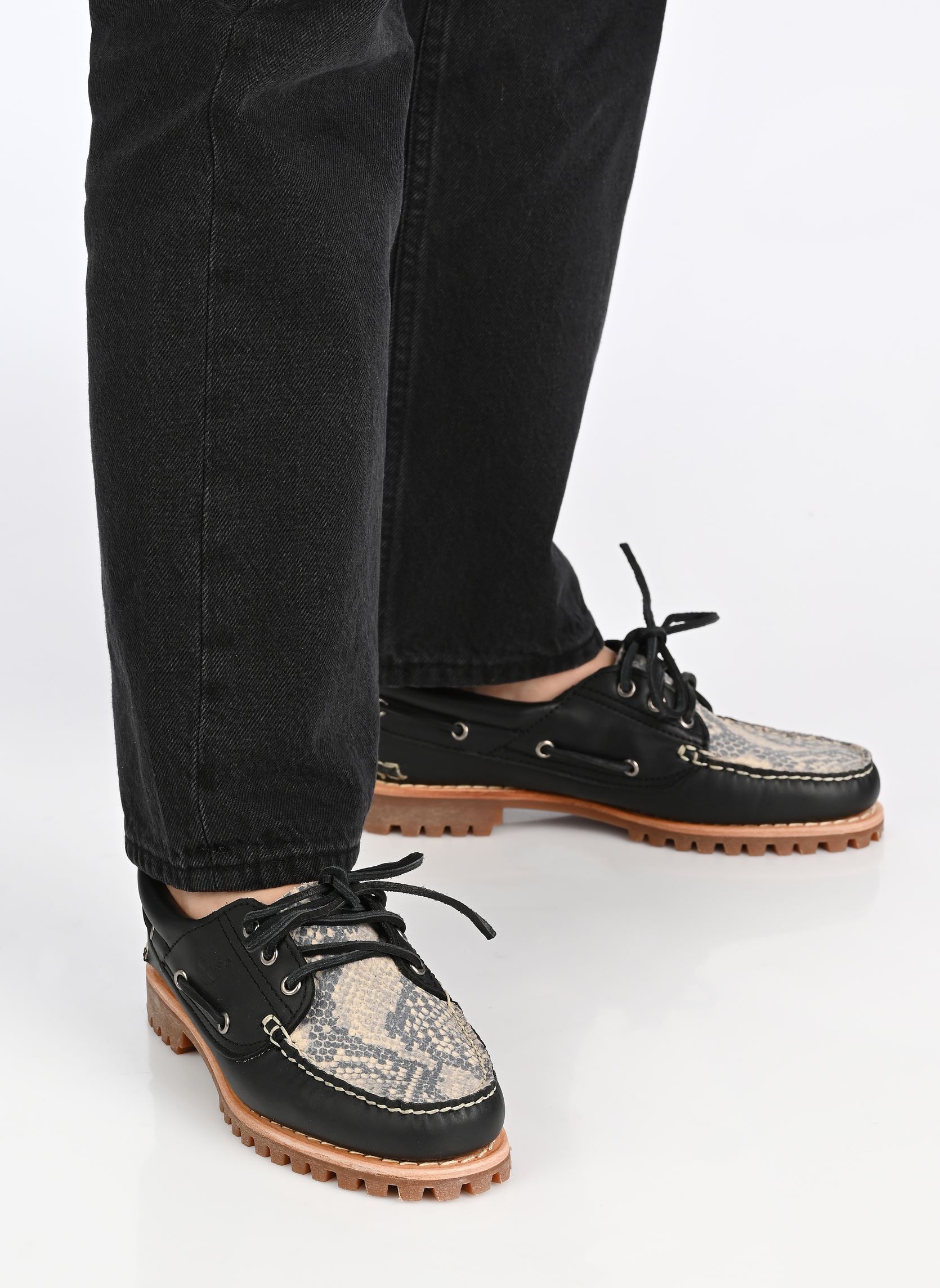 Chaussures bateaux BOAT SHOE femme noir Timberland Chaussures bateaux BOAT SHOE femme noir SNAKE PRINT SUEDE