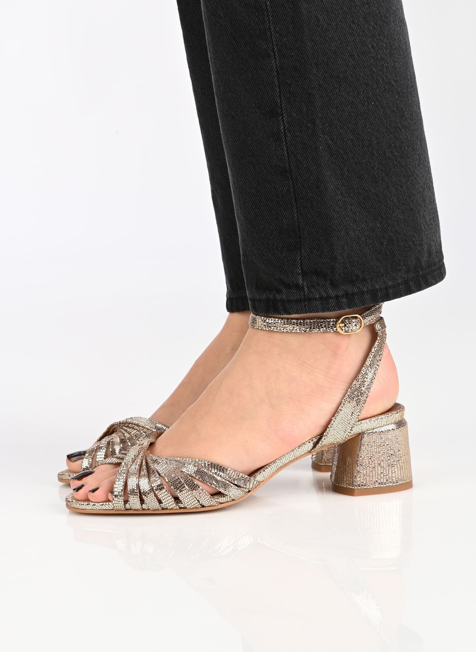 Sandales Margriet femme or et bronze Anonymous Copenhagen Sandales Margriet femme or et bronze LIZARD METALLIC GOAT VINTAGE C