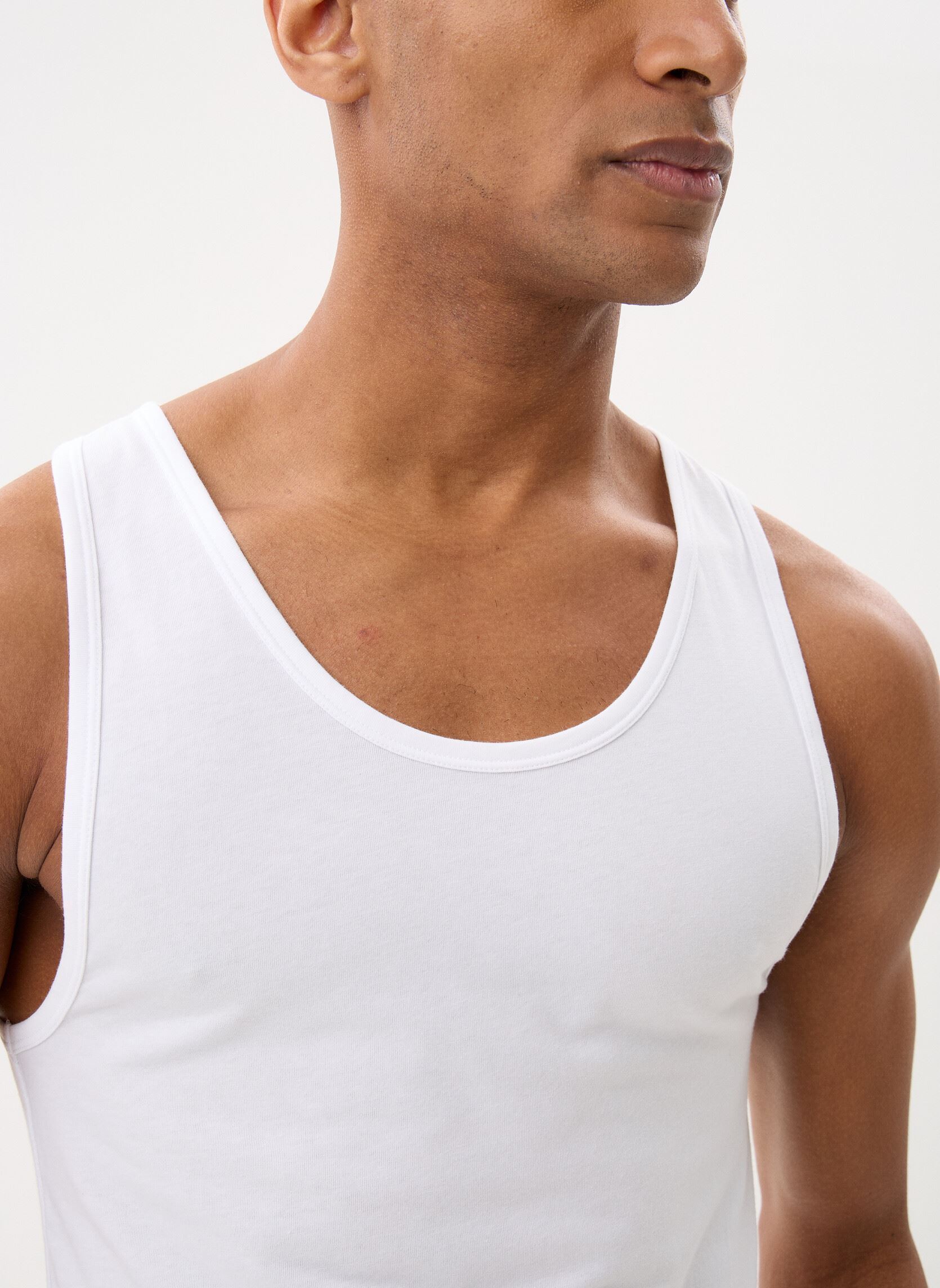 Sous-vêtements de sport Lot de 3 débardeurs en coton LV00NB4184 homme blanc Calvin Klein Sous-vêtements de sport Lot de 3 débardeurs en coton LV00NB4184 homme blanc WHITE