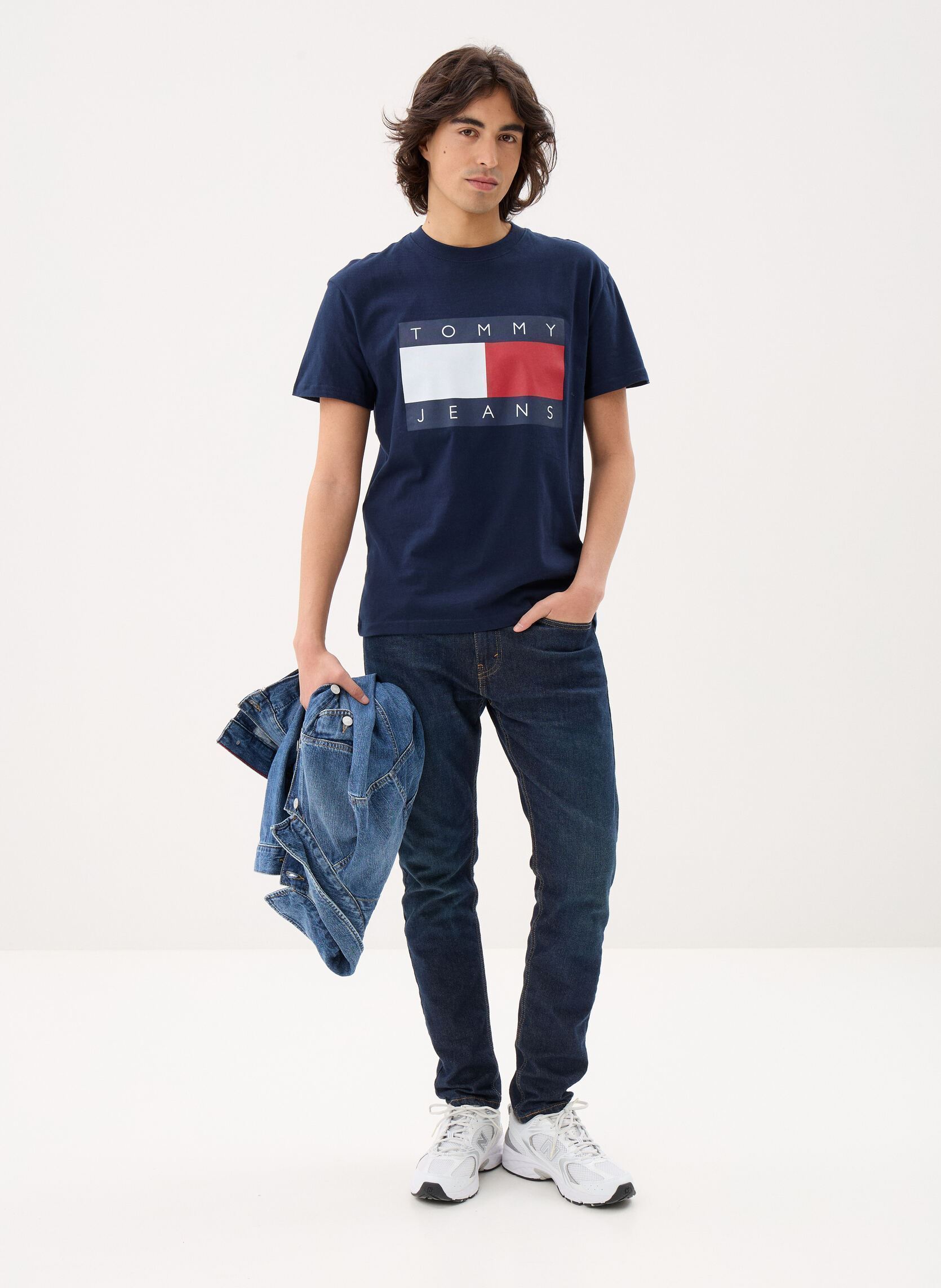 Tee-shirts Tjm Reg Big Flag Ss DM0DM22645 homme bleu Tommy Jeans Tee-shirts Tjm Reg Big Flag Ss DM0DM22645 homme bleu DARK NIGHT NAVY