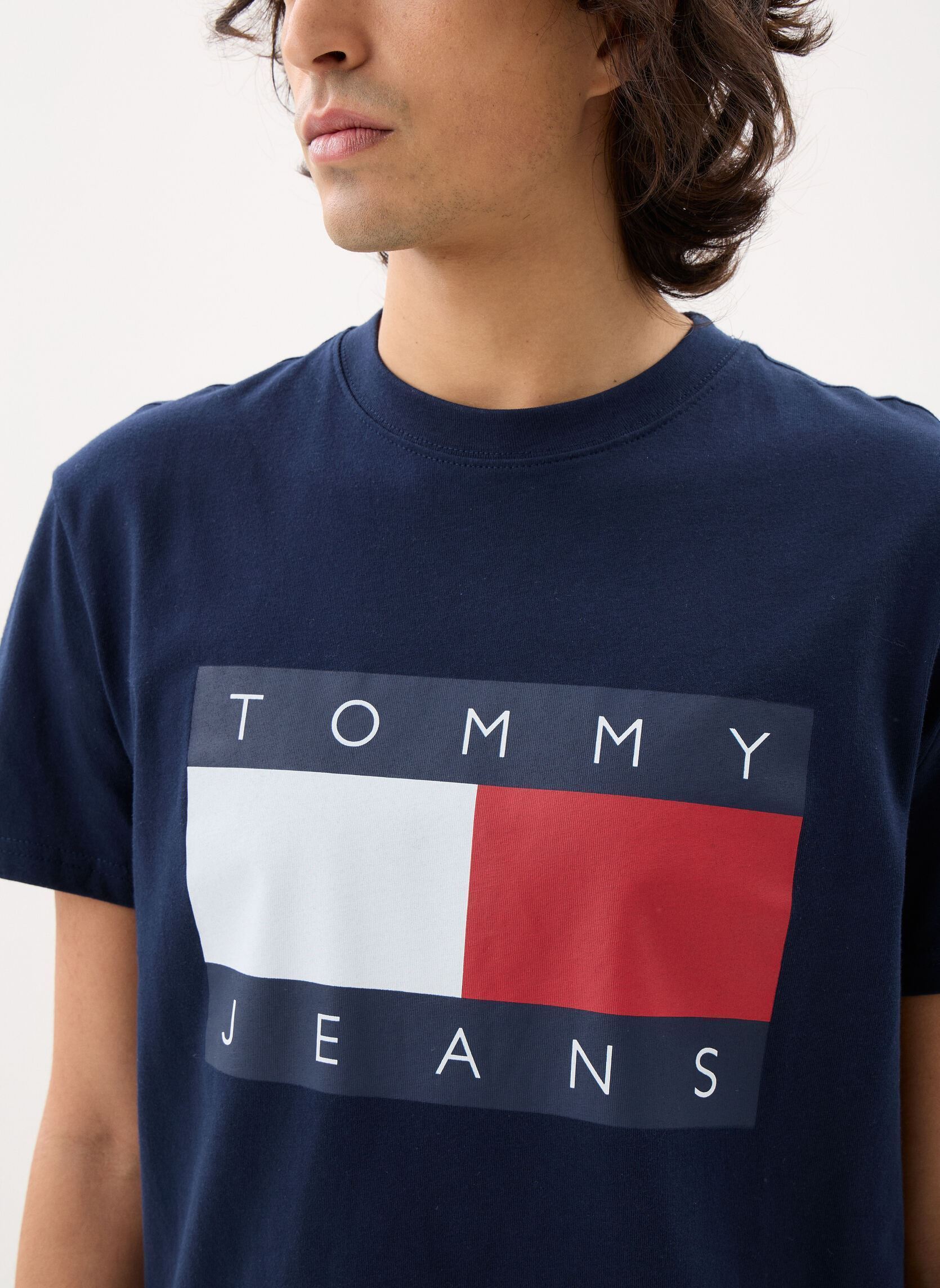 Tee-shirts Tjm Reg Big Flag Ss DM0DM22645 homme bleu Tommy Jeans Tee-shirts Tjm Reg Big Flag Ss DM0DM22645 homme bleu DARK NIGHT NAVY