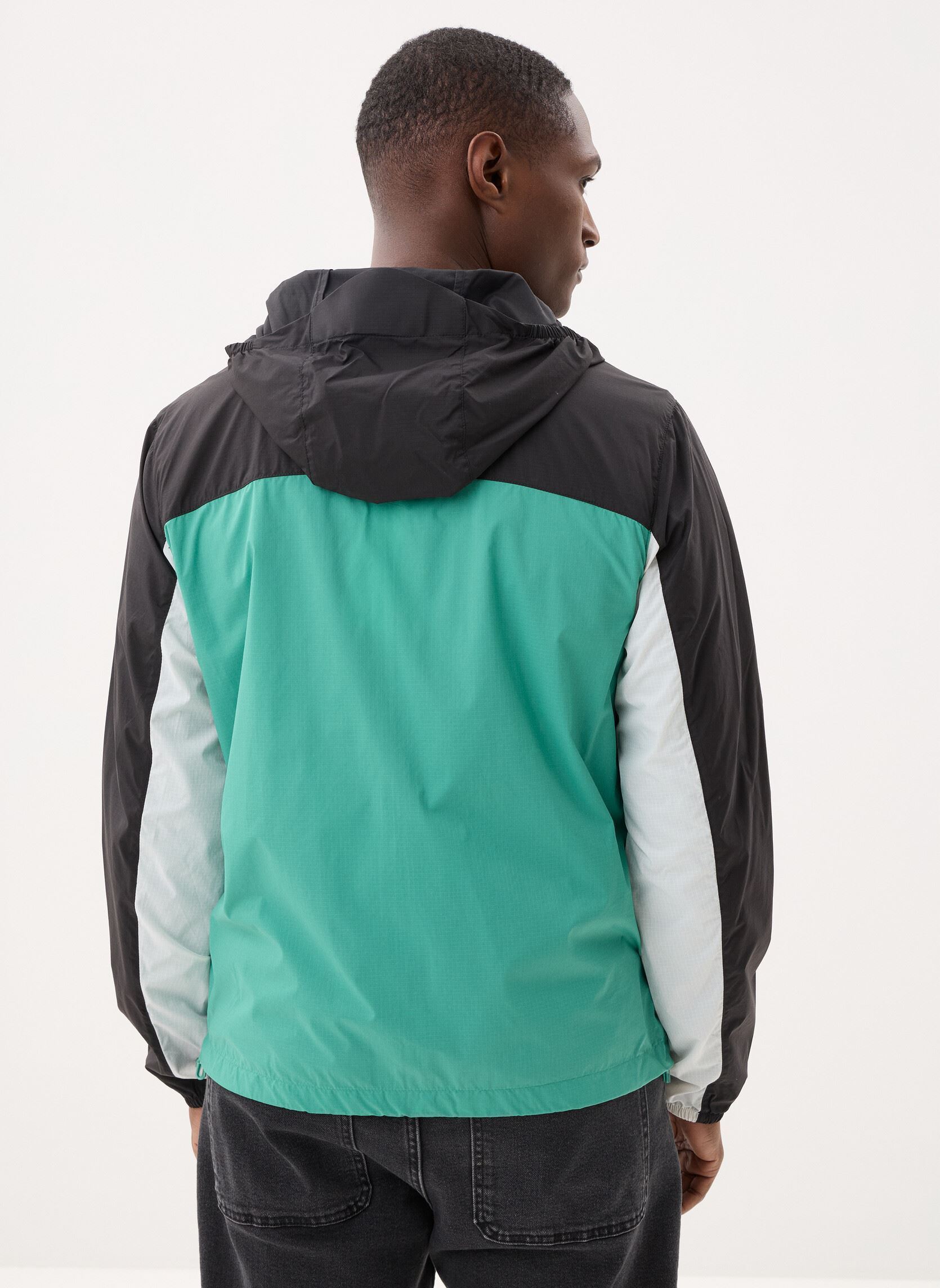 Vestes coupe-vents Tjm Outdoor Shell Ja DM0DM23112 homme vert Tommy Jeans Vestes coupe-vents Tjm Outdoor Shell Ja DM0DM23112 homme vert BAHAMA GREEN MULTI