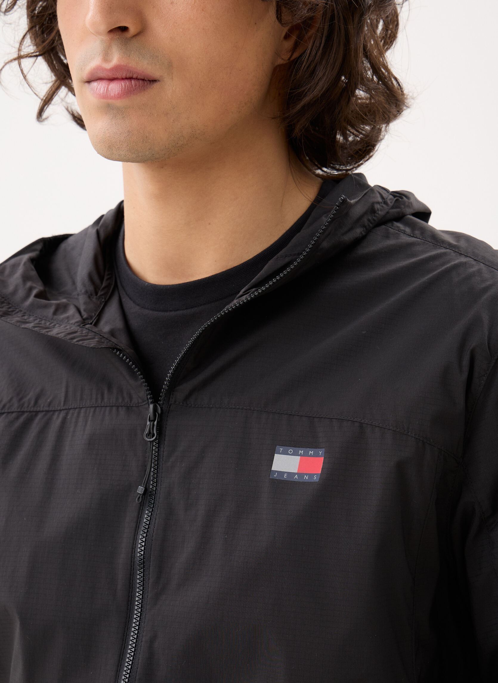Windjacks Tjm Outdoor Shell Ja DM0DM23112 heren zwart Tommy Jeans Windjacks Tjm Outdoor Shell Ja DM0DM23112 heren zwart BLACK