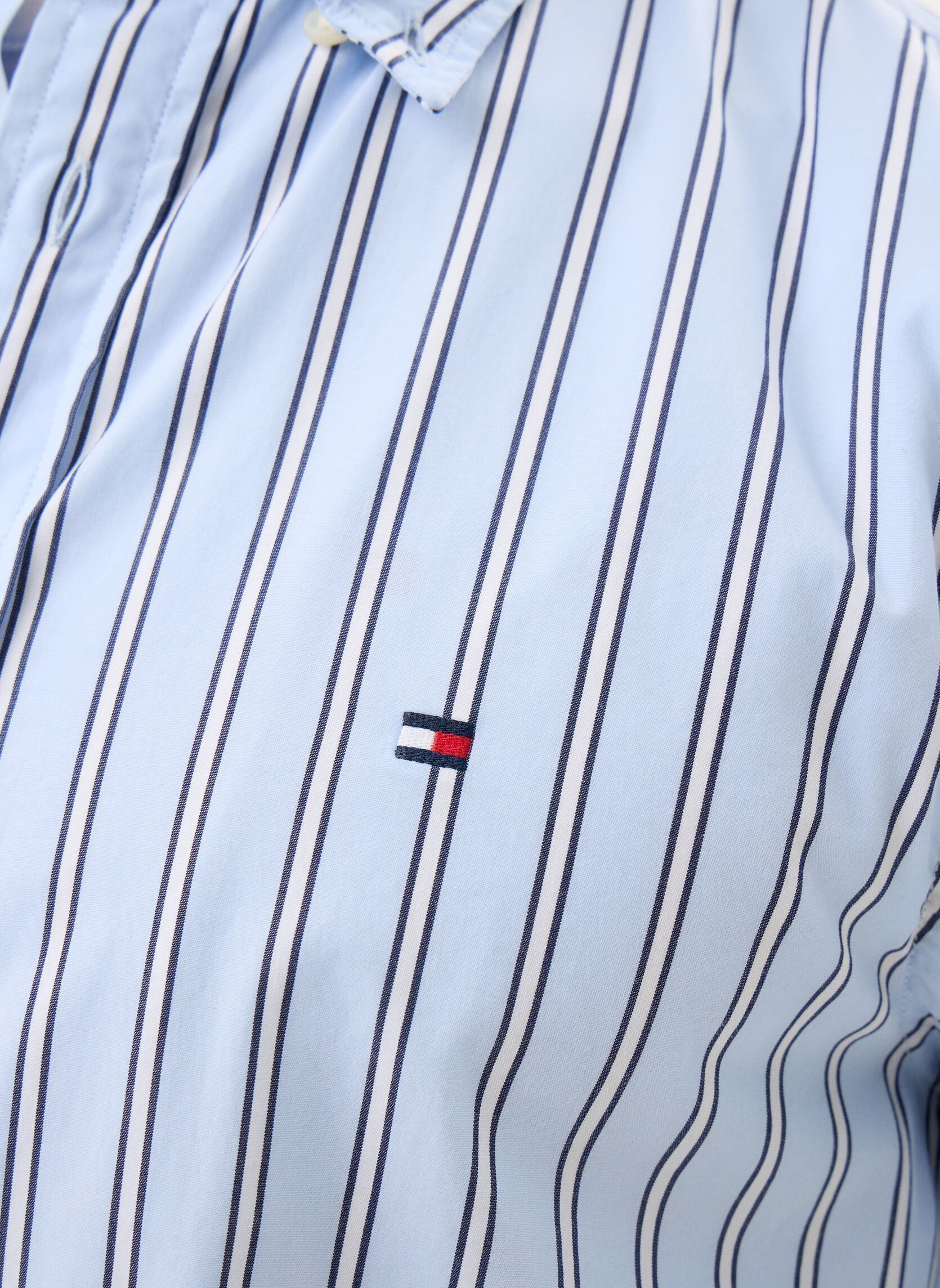 Hemden Flex Poplin Bold Str MW0MW42441 heren blauw Tommy Hilfiger Hemden Flex Poplin Bold Str MW0MW42441 heren blauw SWEET BLUE / STRIPE