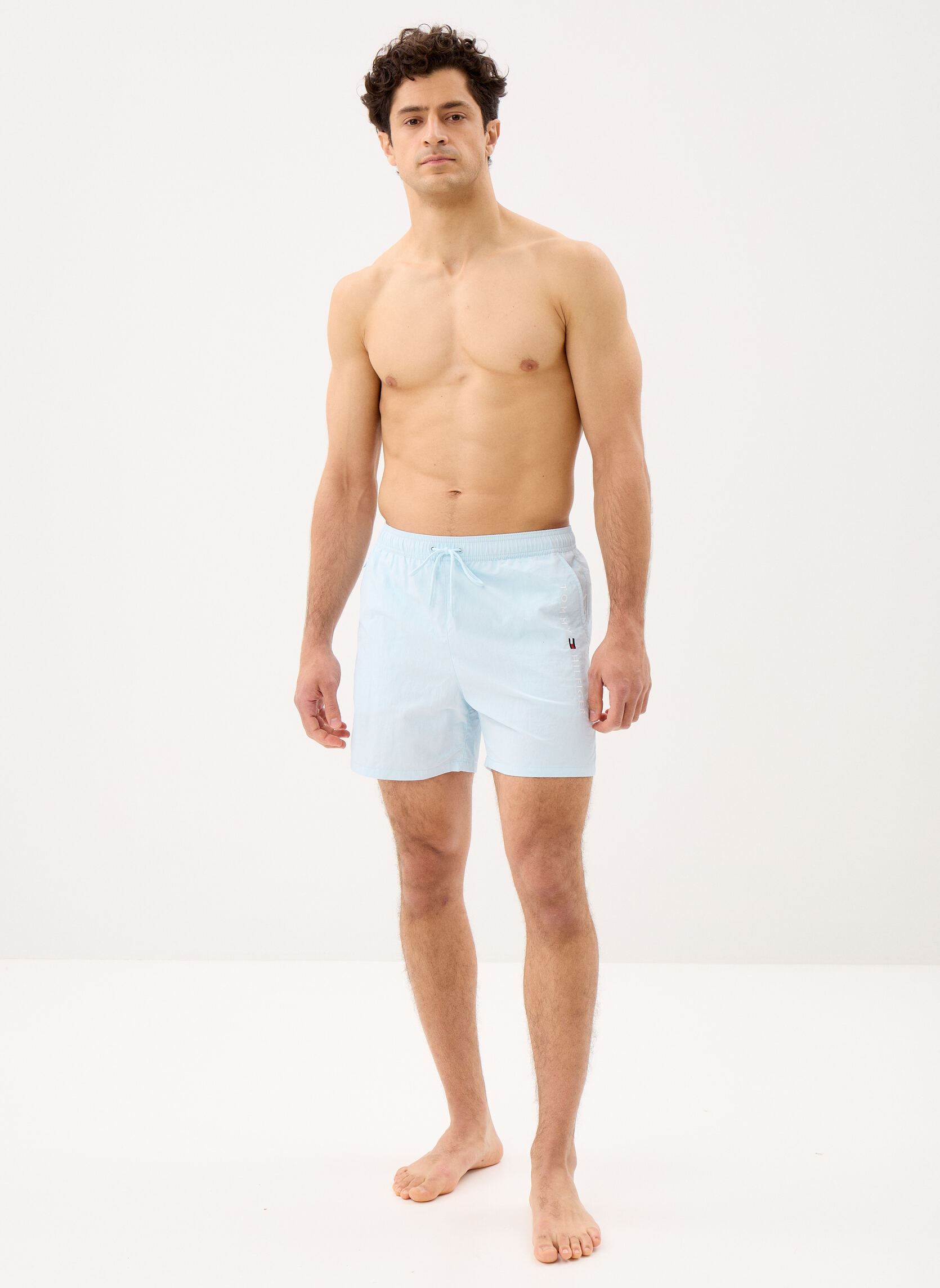 Shorts de bain Medium Drawstring Zi UM0UM03748 homme bleu Tommy Hilfiger Shorts de bain Medium Drawstring Zi UM0UM03748 homme bleu KEEPSAKE BLUE