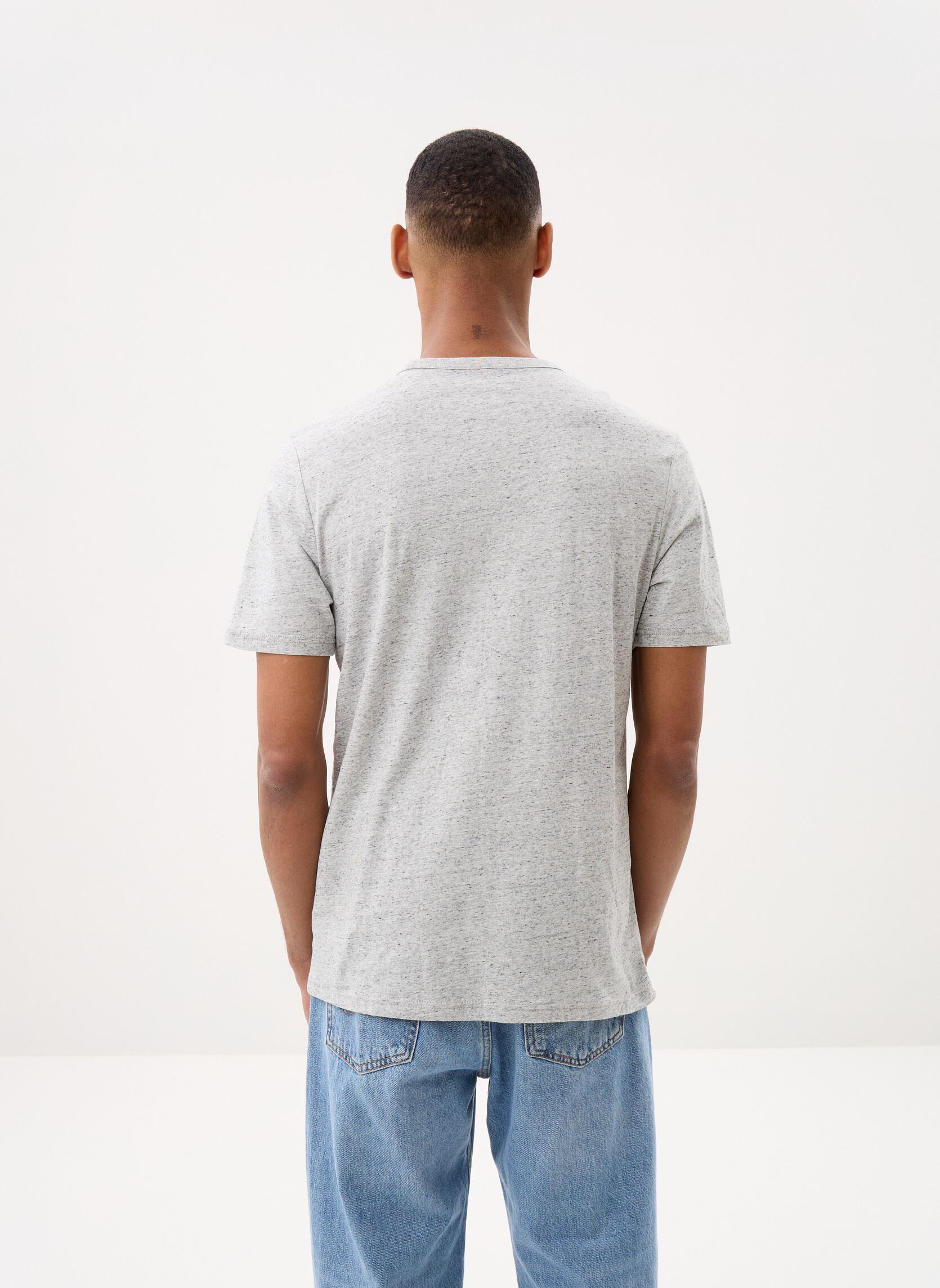 Tee-shirts manches courtes Lot De 3 T-Shirts En Coton Col Rond UM0U homme gris Tommy Hilfiger Tee-shirts manches courtes Lot De 3 T-Shirts En Coton Col Rond UM0U homme gris GREY HEATHER/BLACK/WHITE