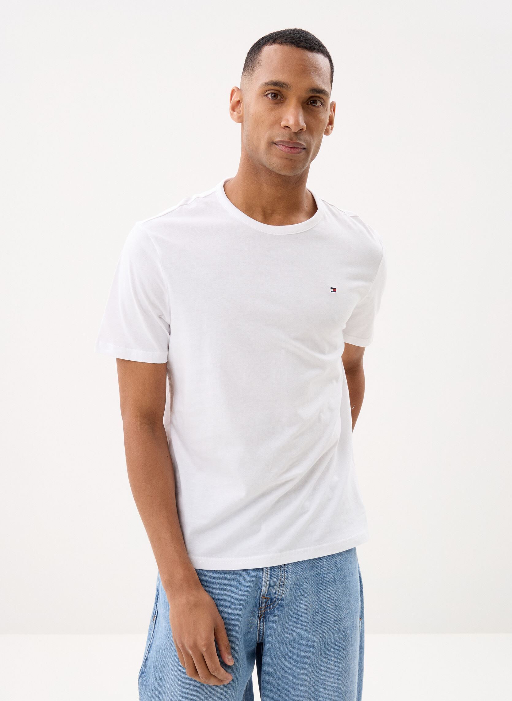 Tee-shirts manches courtes Lot De 3 T-Shirts En Coton Col Rond UM0U homme gris Tommy Hilfiger Tee-shirts manches courtes Lot De 3 T-Shirts En Coton Col Rond UM0U homme gris GREY HEATHER/BLACK/WHITE