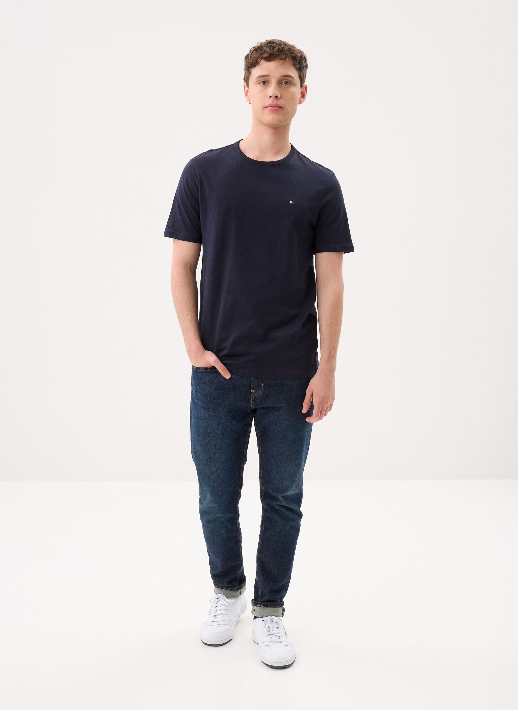 Tee-shirts manches courtes Lot De 3 T-Shirts En Coton Col Rond UM0U homme bleu Tommy Hilfiger Tee-shirts manches courtes Lot De 3 T-Shirts En Coton Col Rond UM0U homme bleu DESERT SKY/DESERT SKY/DESERT S