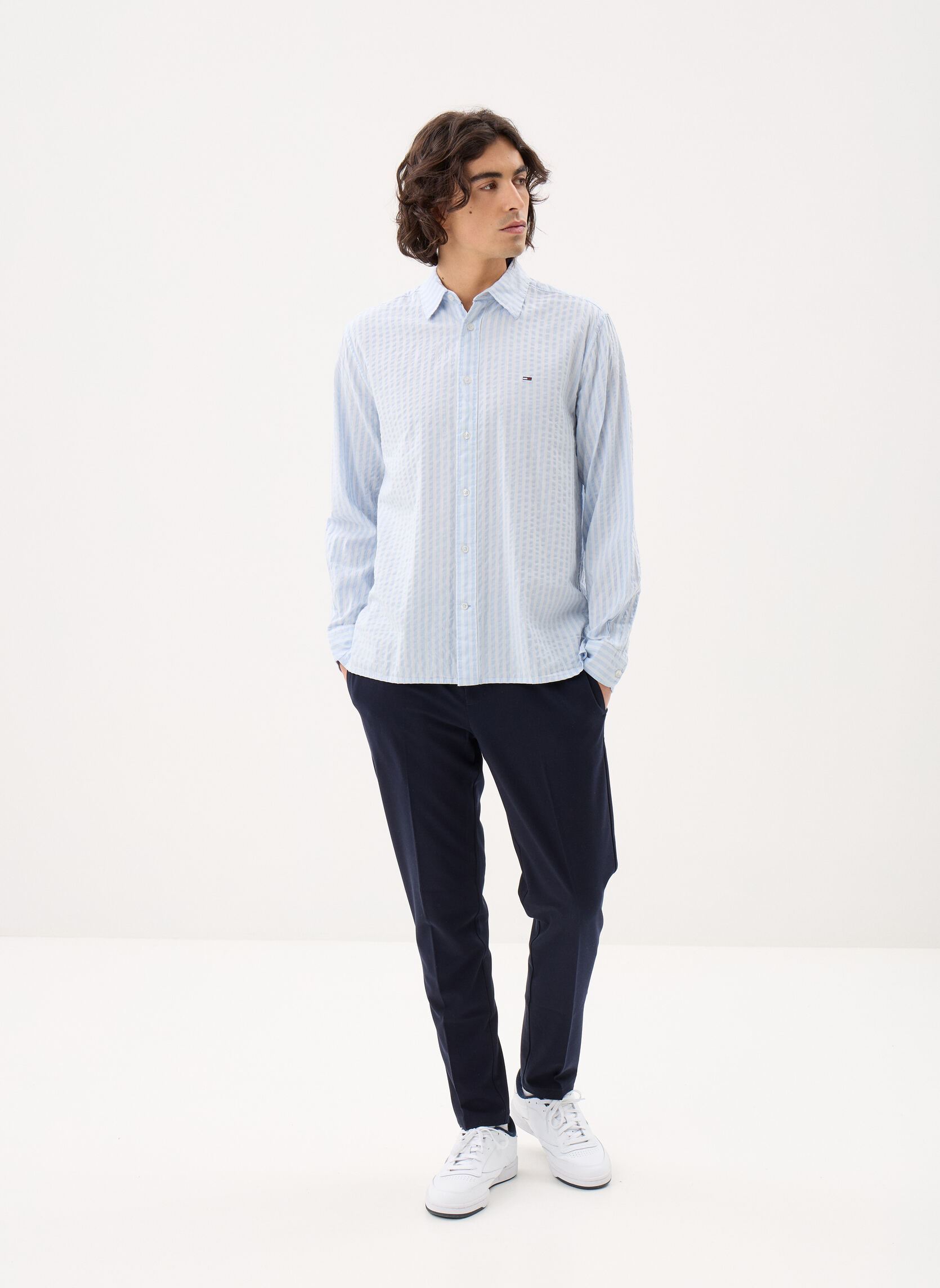 Hemden Tjm Rlx Seersucker S DM0DM22785 herren blau Tommy Jeans Hemden Tjm Rlx Seersucker S DM0DM22785 herren blau SWEET BLUE STRIPES