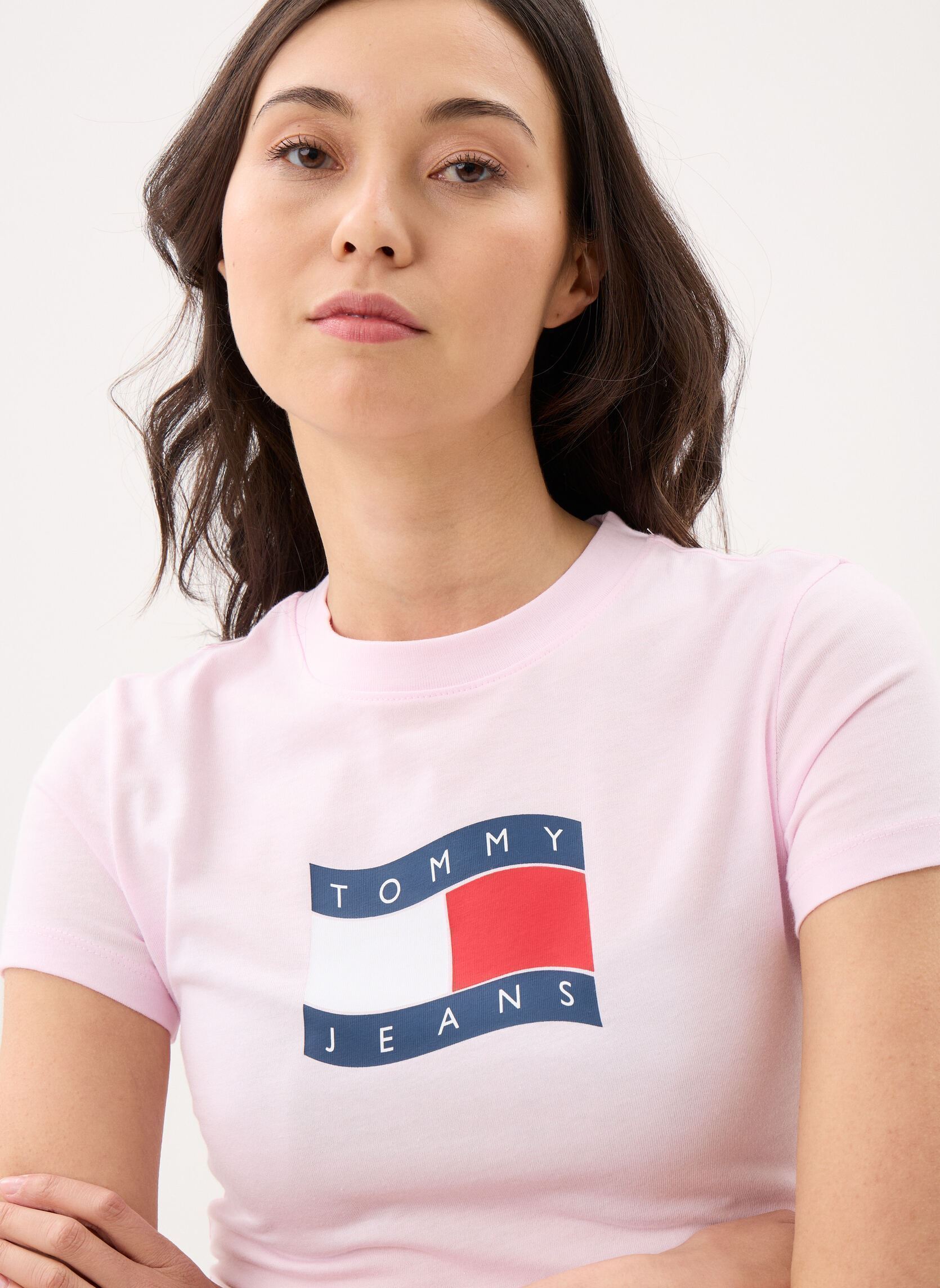Tee-shirts manches courtes Tjw Slim Wavy Flag T DW0DW22781 femme rose Tommy Jeans Tee-shirts manches courtes Tjw Slim Wavy Flag T DW0DW22781 femme rose PEARLY PINK