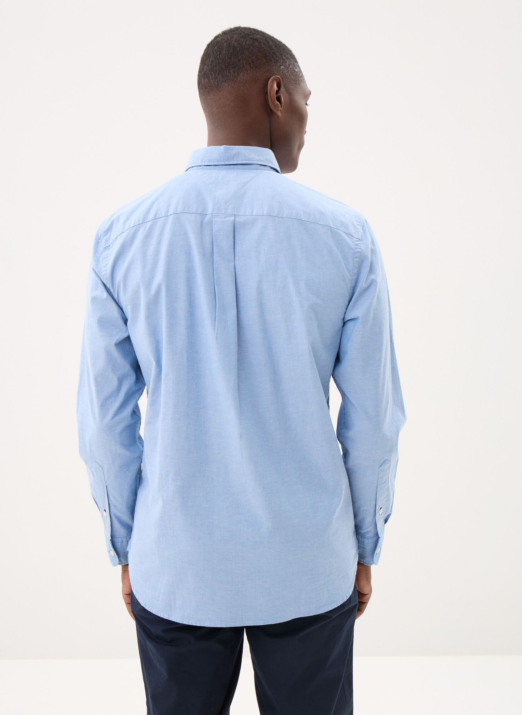 Hemden Light Oxford Solid S MW0MW42287 heren blauw Tommy Hilfiger Hemden Light Oxford Solid S MW0MW42287 heren blauw SHIRT BLUE