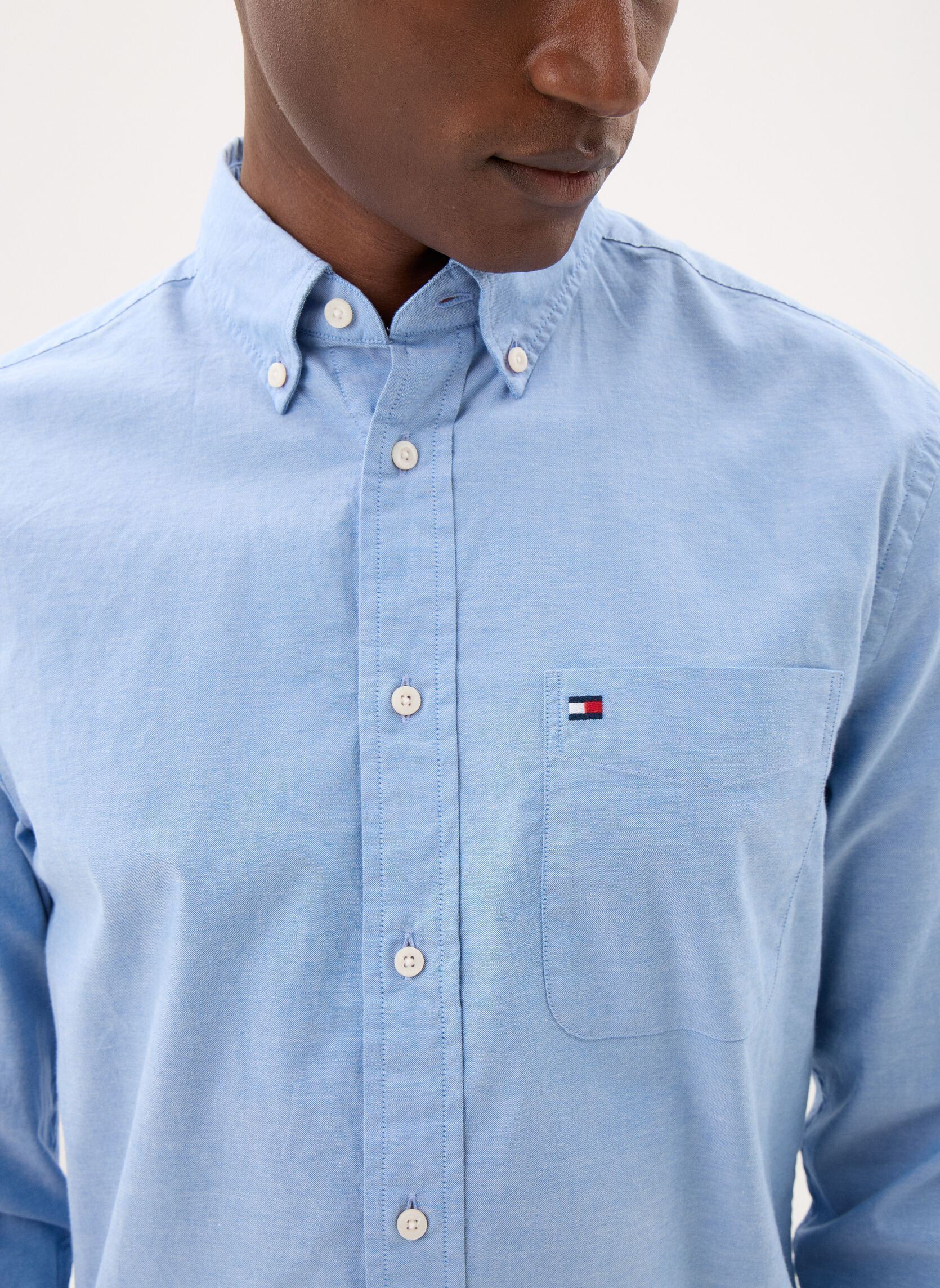 Hemden Light Oxford Solid S MW0MW42287 heren blauw Tommy Hilfiger Hemden Light Oxford Solid S MW0MW42287 heren blauw SHIRT BLUE