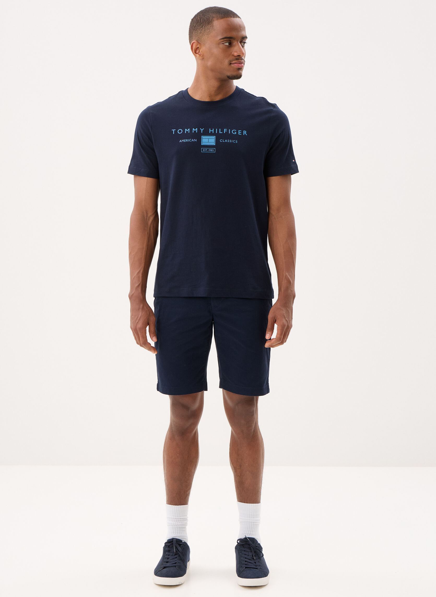 Tee-shirts manches courtes Brand Love Mono Stac homme bleu Tommy Hilfiger Tee-shirts manches courtes Brand Love Mono Stac homme bleu DESERT SKY