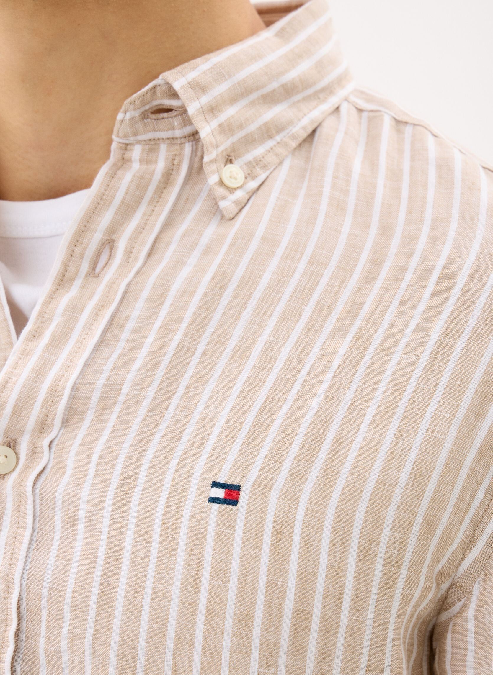 Hemden Linen Bengal Stripe herren beige Tommy Hilfiger Hemden Linen Bengal Stripe herren beige SANDALWOOD / STRIPE