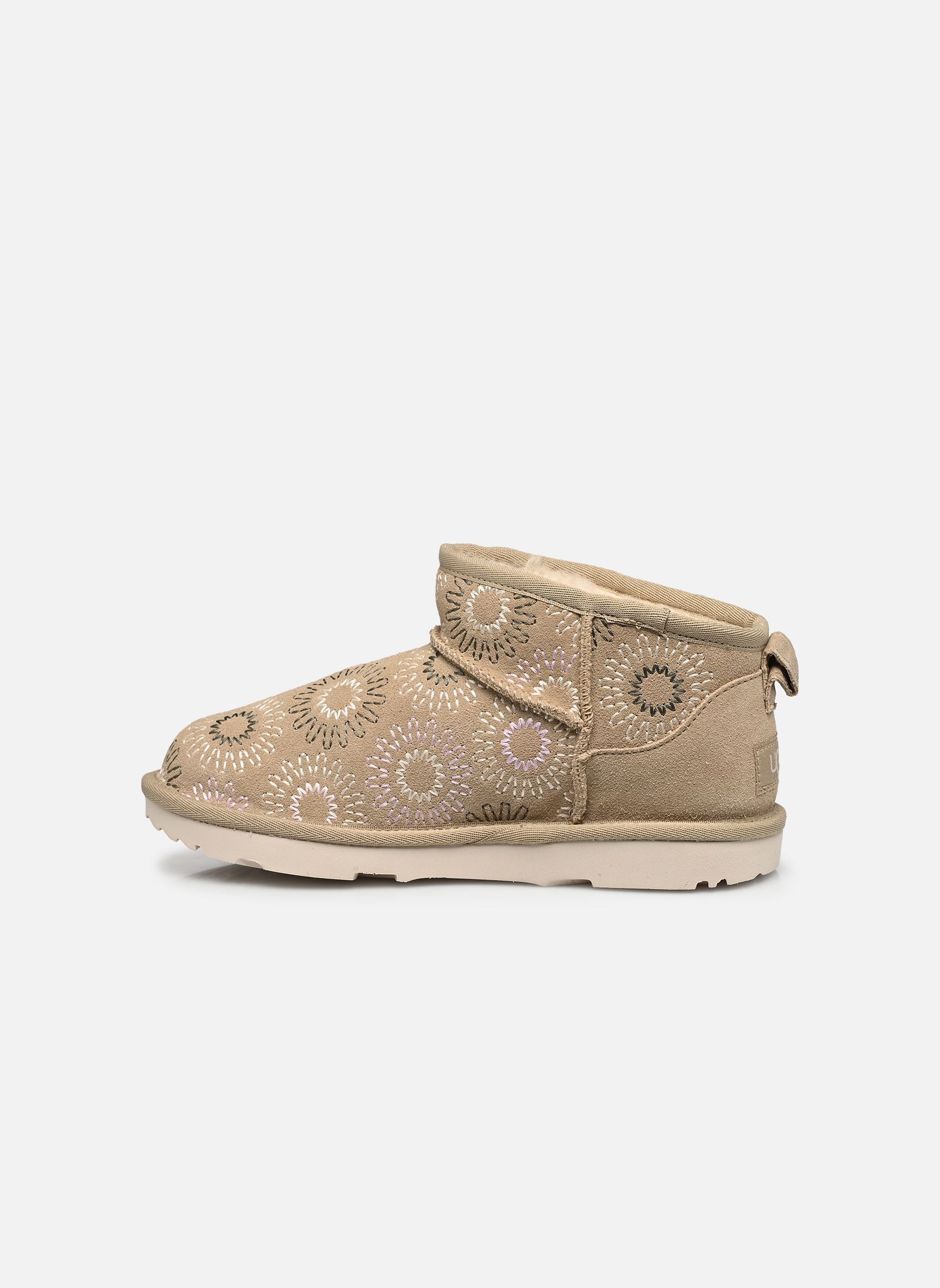 Bottes KIDS' CLASSIC ULTRA MINI SUN STITCH fille marron UGG Bottes KIDS' CLASSIC ULTRA MINI SUN STITCH fille marron MUSTARD SEED
