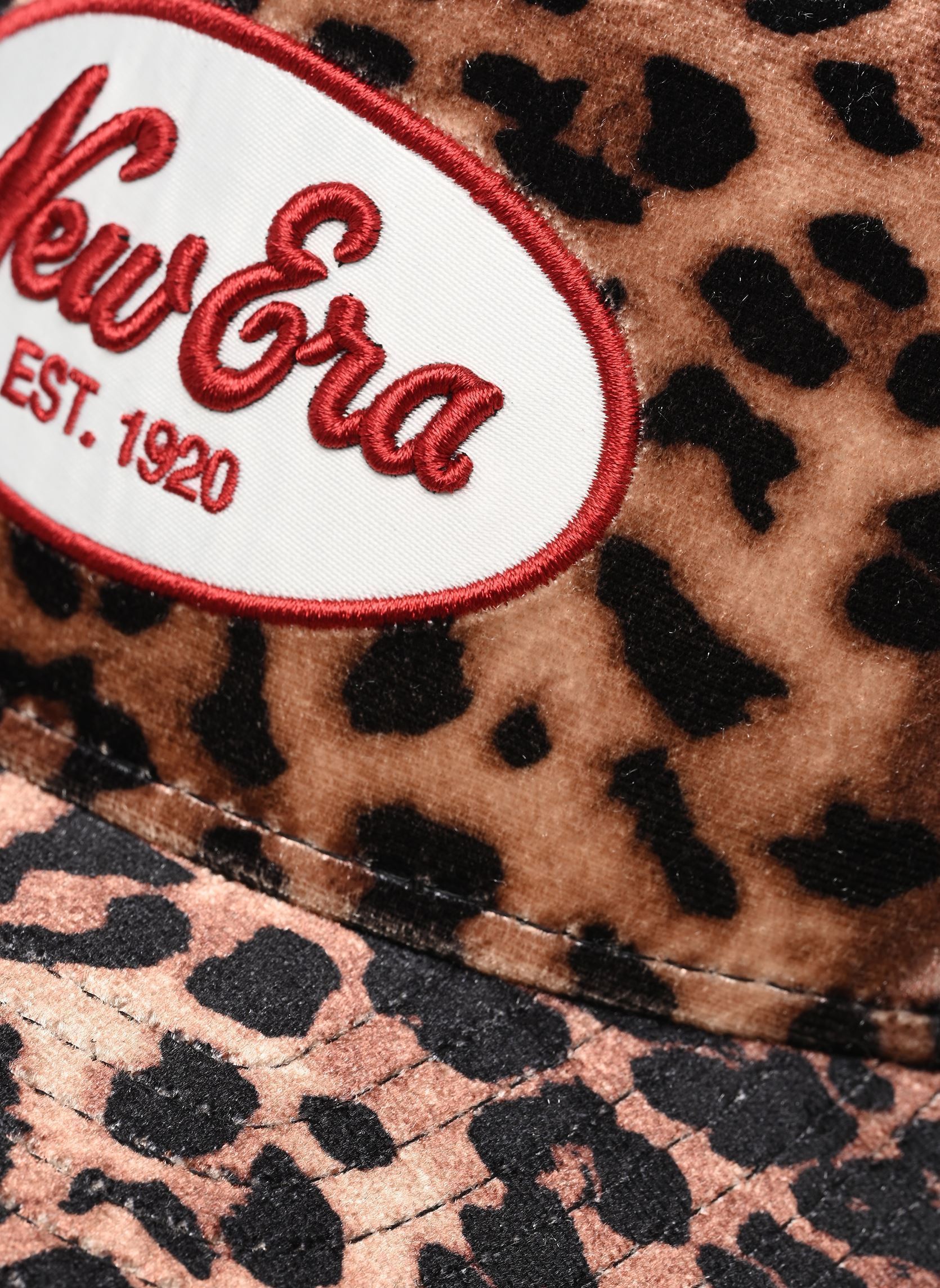 Kappen Female Leopard Mc Af Trucker damen braun New Era Kappen Female Leopard Mc Af Trucker damen braun New Era Cam