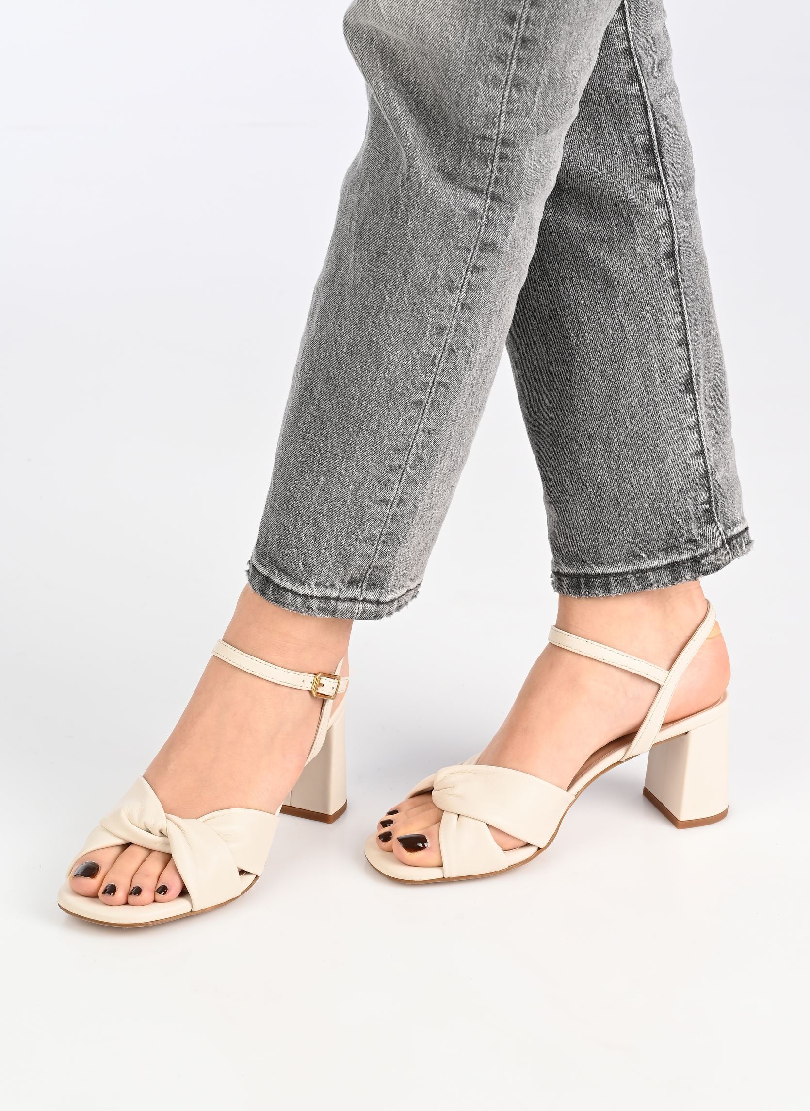 Sandales MEDWAY_26_NTO femme blanc Unisa Sandales MEDWAY_26_NTO femme blanc Ivory