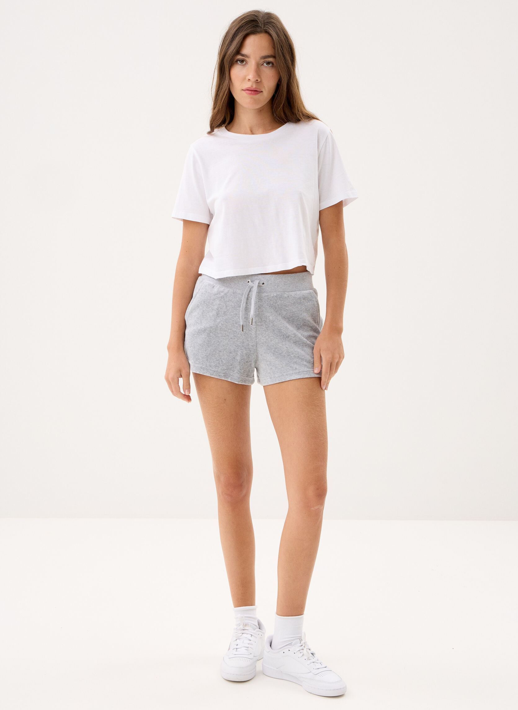 Shorts Classic Velour Short With Back Pocket femme gris JUICY COUTURE Shorts Classic Velour Short With Back Pocket femme gris SILVER MARL