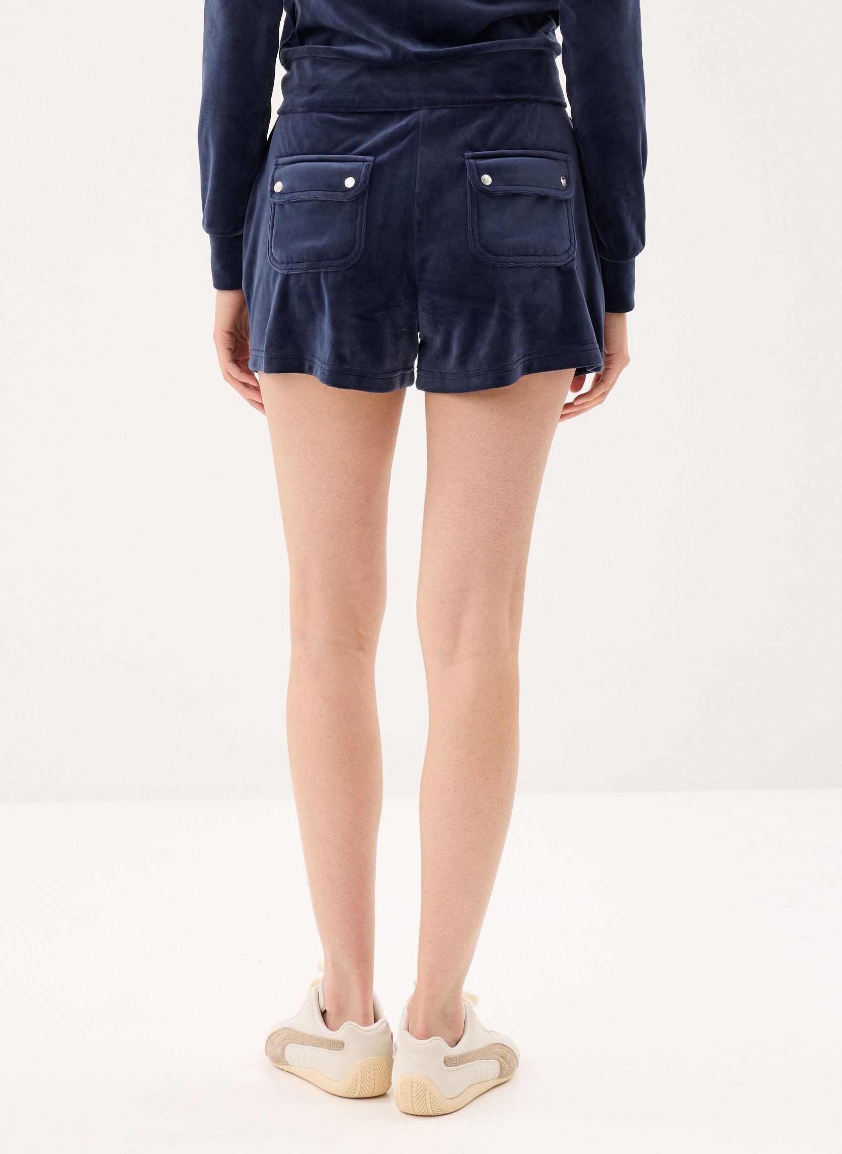 Shorts Classic Velour Short With Back Pocket femme bleu JUICY COUTURE Shorts Classic Velour Short With Back Pocket femme bleu NIGHT SKY