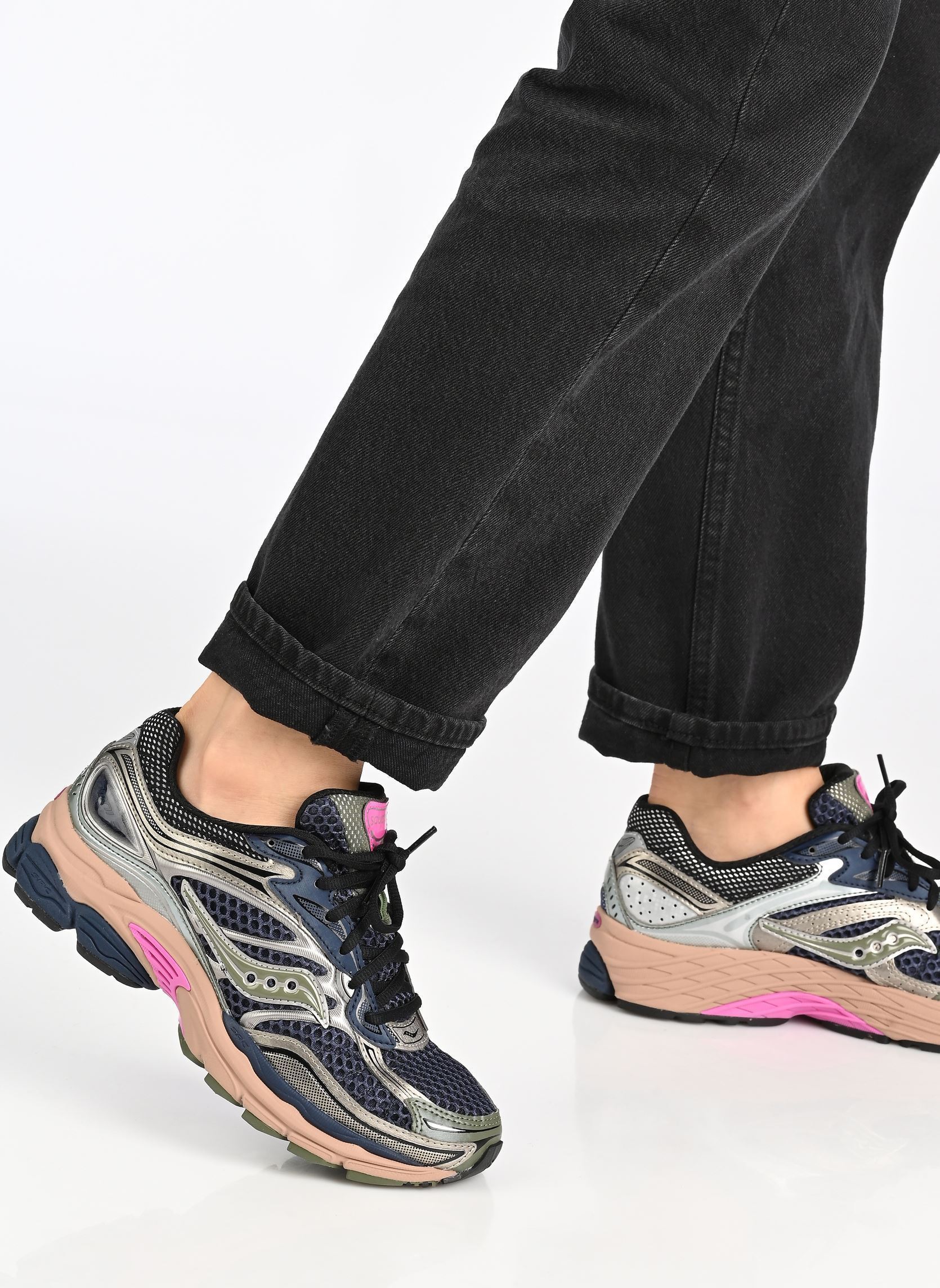 Sport Sneakers Progrid Omni 9 Lux W dames meerkleurig Saucony Sport Sneakers Progrid Omni 9 Lux W dames meerkleurig BLUE/BRUSH