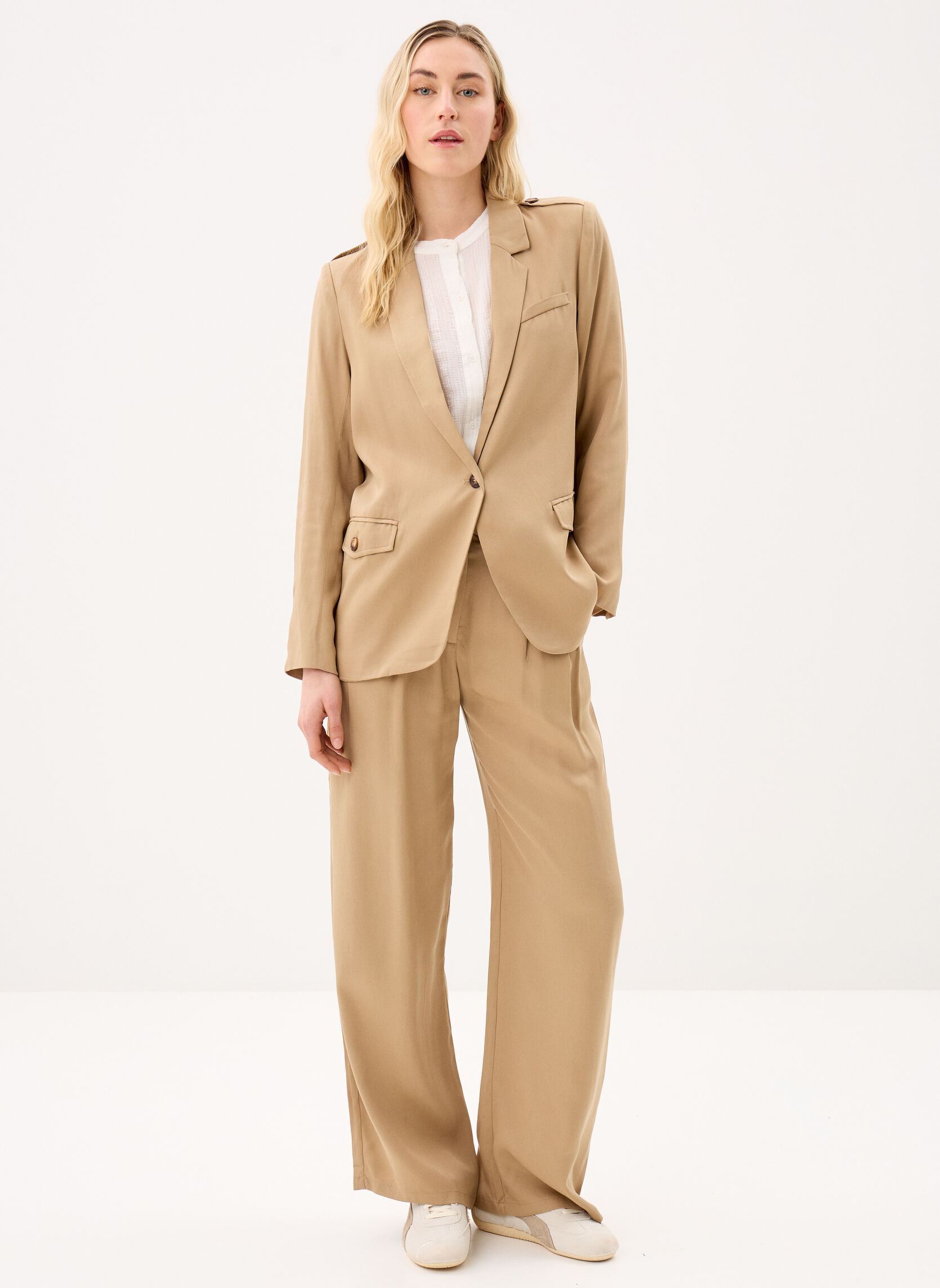 Jacketts / Sakkos Vadali damen beige La Petite Etoile Jacketts / Sakkos Vadali damen beige BEIGE