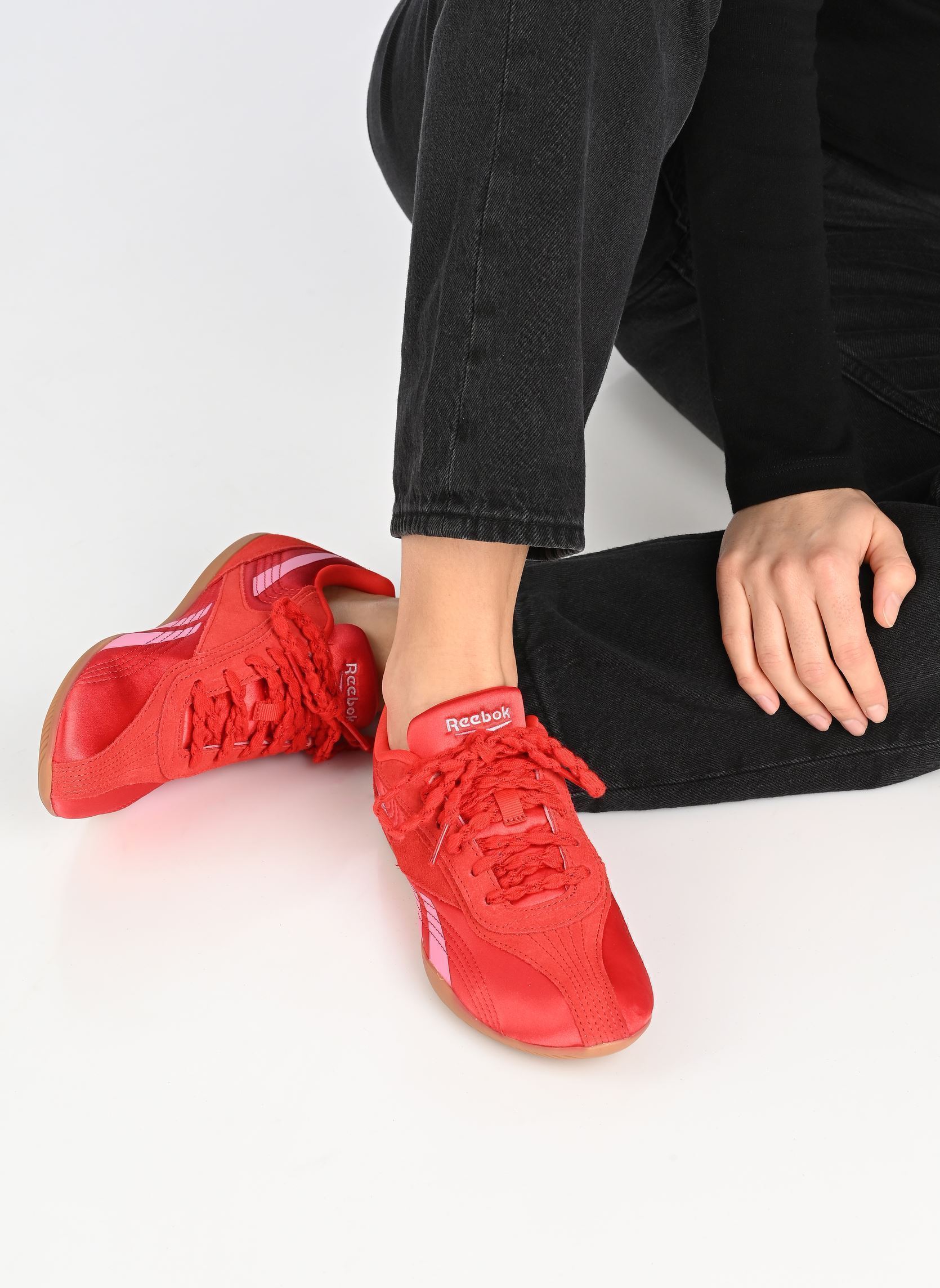 Baskets ULTRA LO femme rouge Reebok Baskets ULTRA LO femme rouge SPORTRED/PLAYFULPINK/GUM