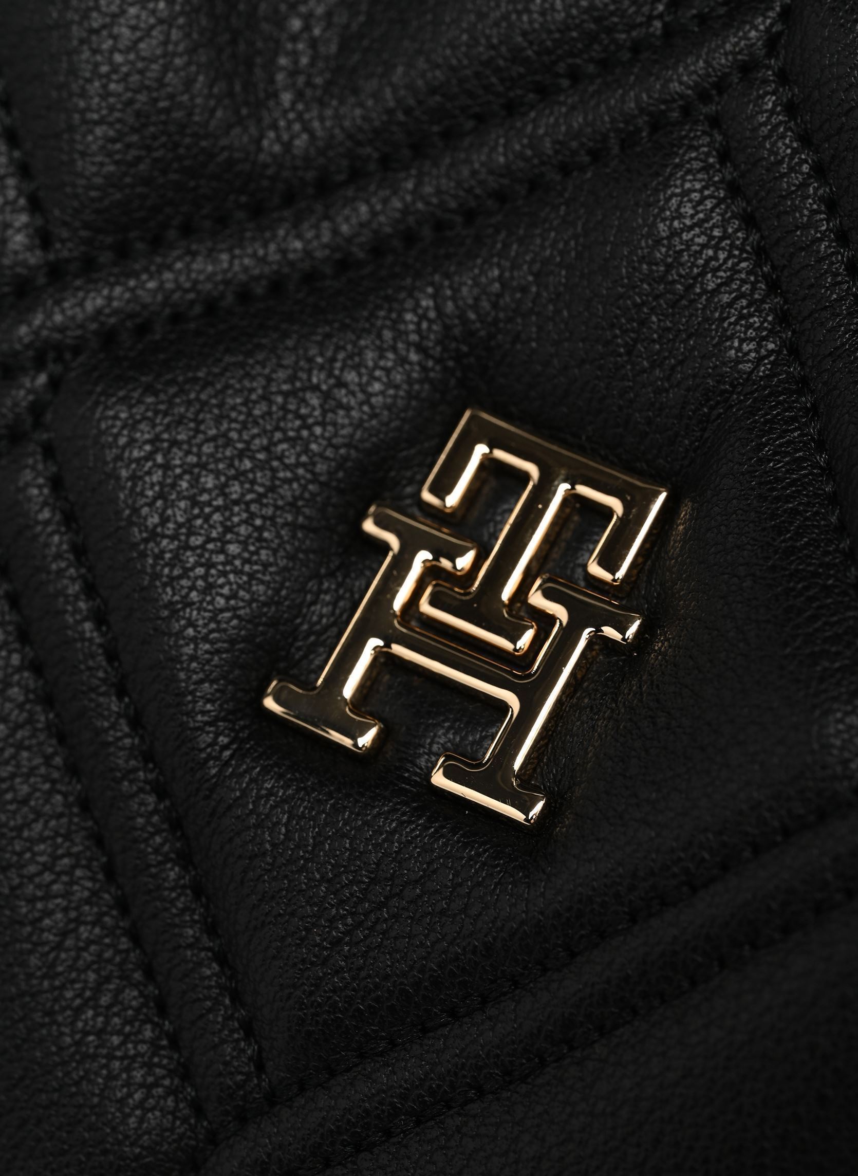 Tassen TH Feminine Shoulder Bag dames zwart Tommy Hilfiger Tassen TH Feminine Shoulder Bag dames zwart BLACK