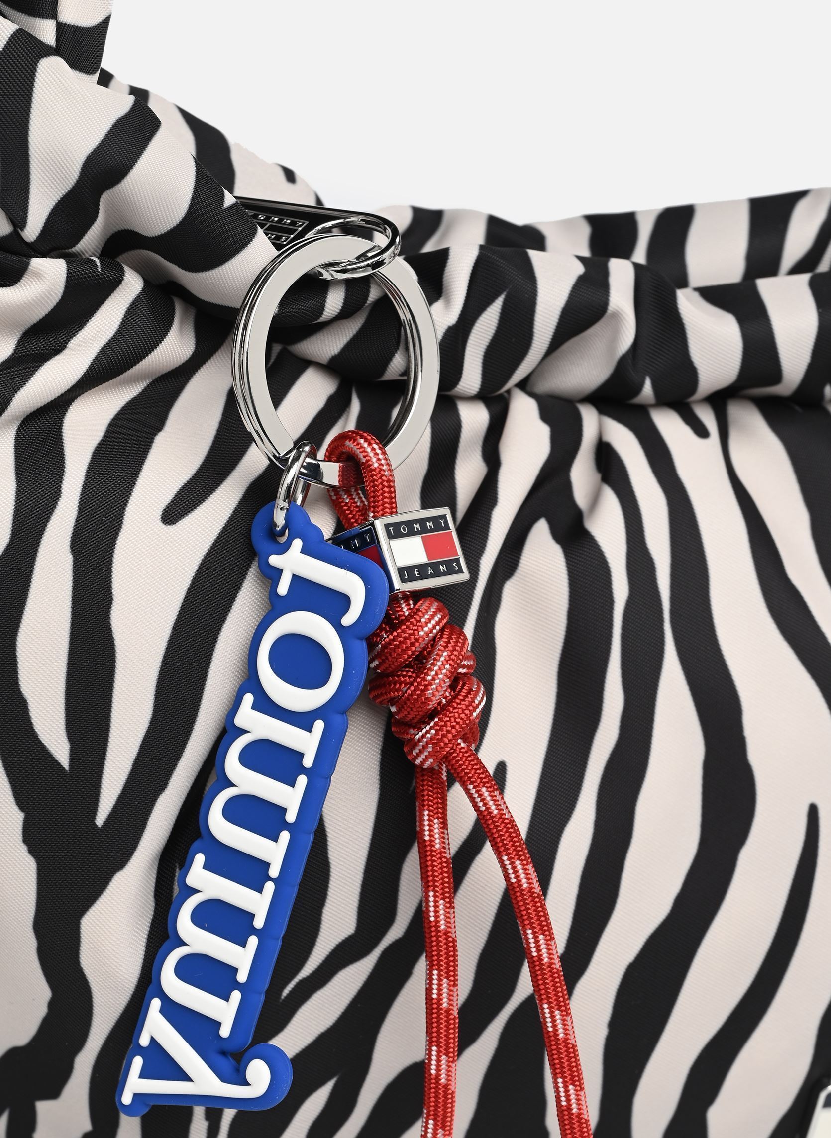 Taschen TJW Icon Charms Zebra Shlder Bag damen weiß Tommy Hilfiger Taschen TJW Icon Charms Zebra Shlder Bag damen weiß NEWSPRINT ZEBRA PRINT