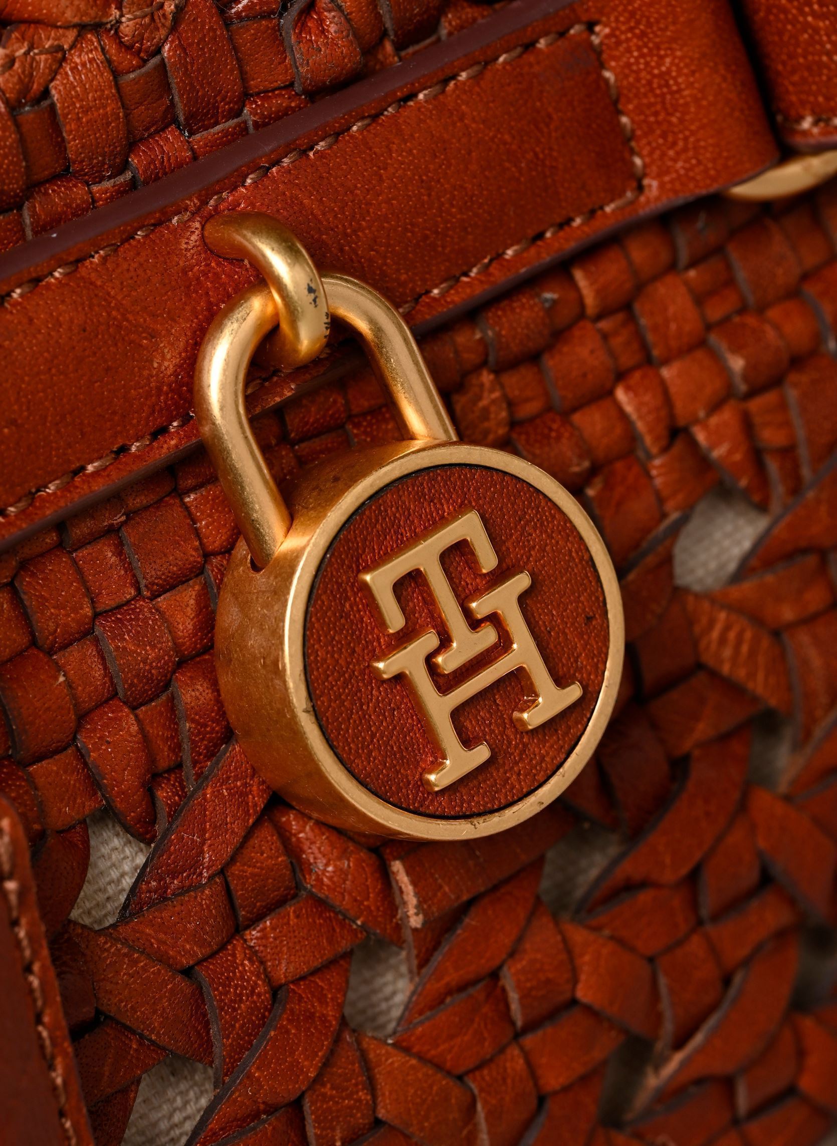 Handtassen American Icon Mini Tote Braided dames bruin Tommy Hilfiger Handtassen American Icon Mini Tote Braided dames bruin TAN