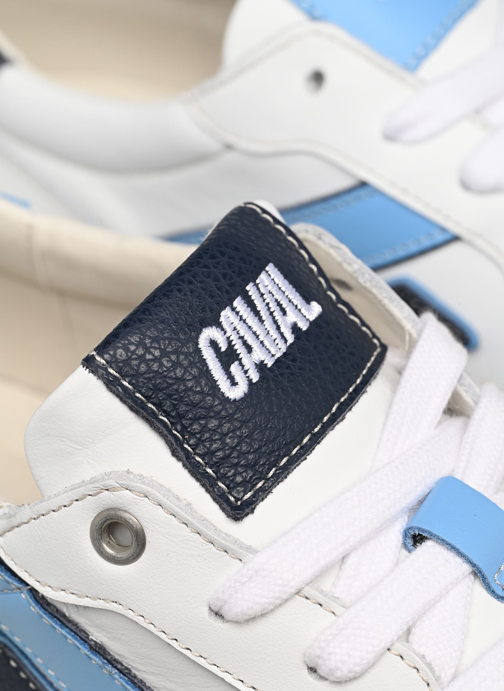 Baskets basses FLOW homme blanc Caval Baskets basses FLOW homme blanc COLD BLUE