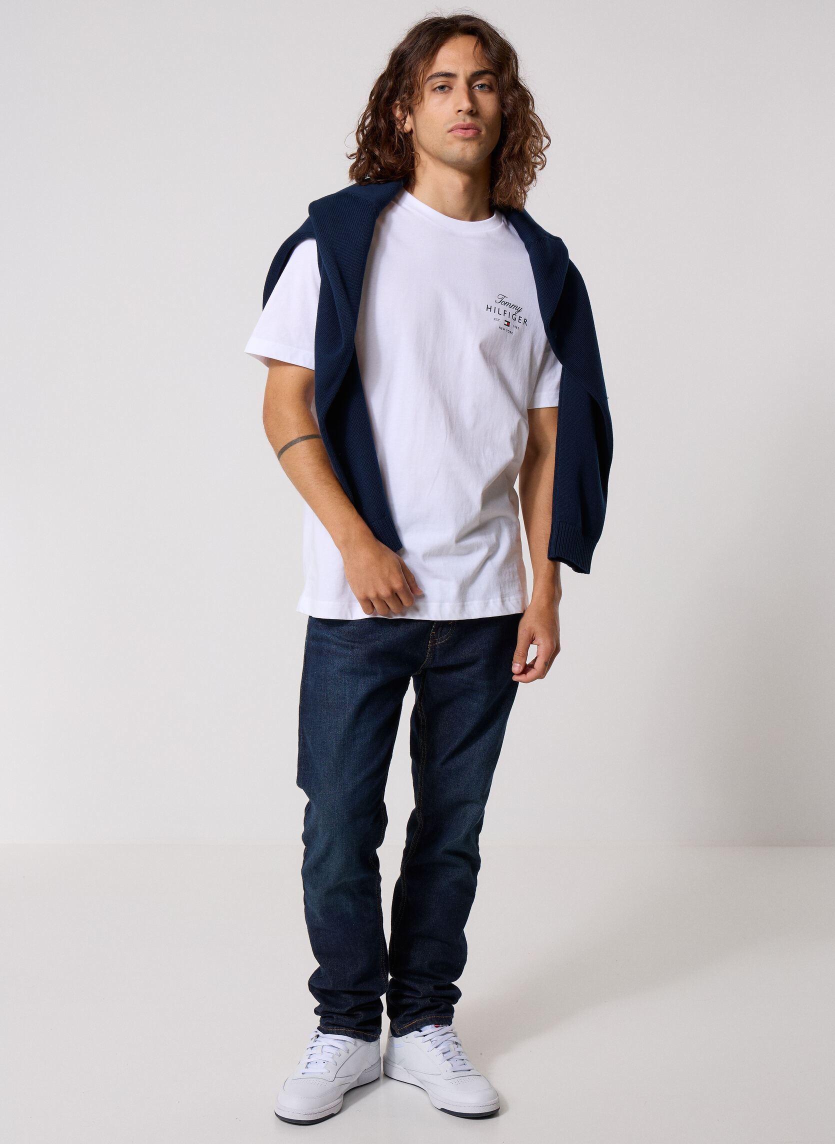 Tee-shirts Script Stack Regular homme blanc Tommy Hilfiger Tee-shirts Script Stack Regular homme blanc White